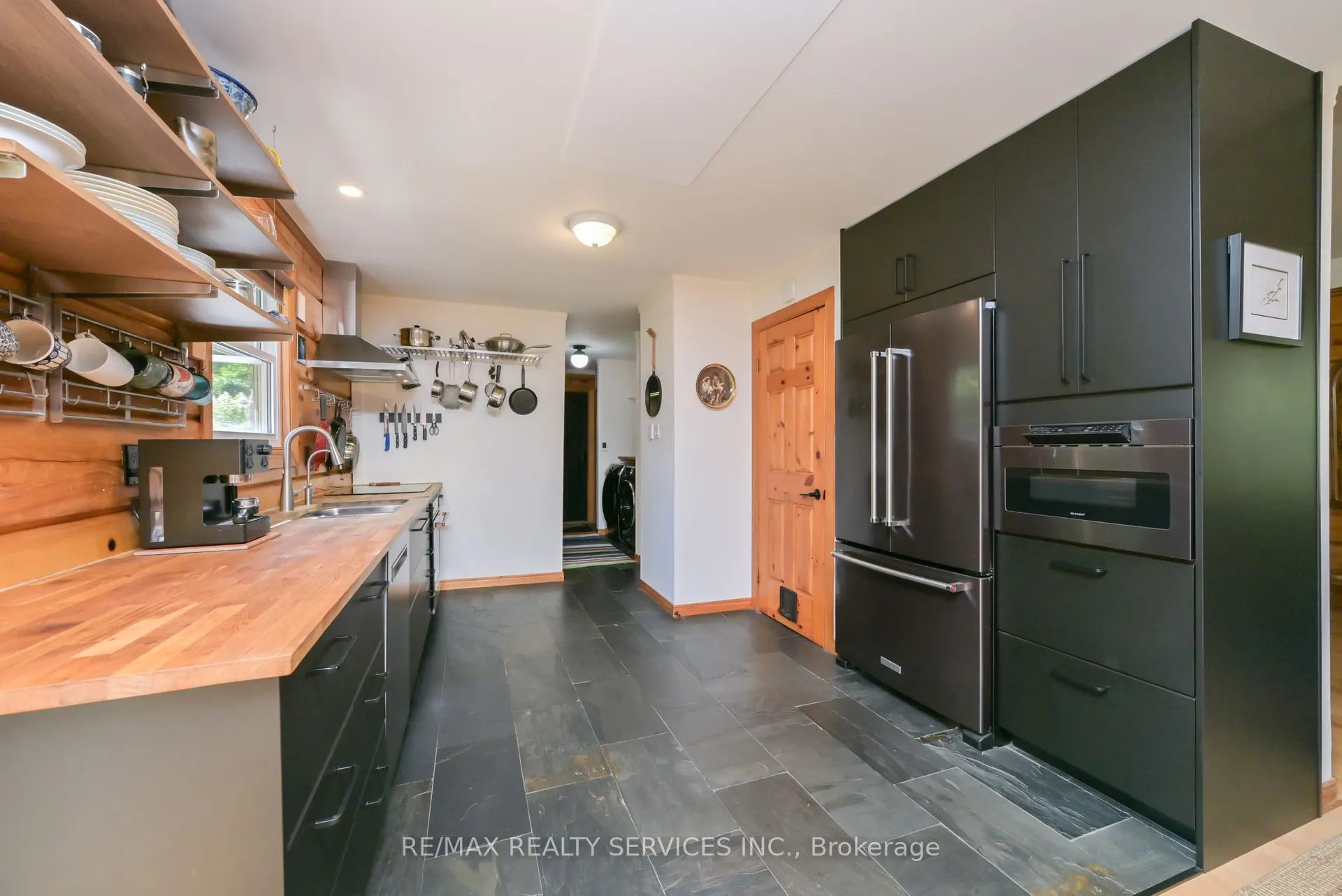 1 Mountainview Road