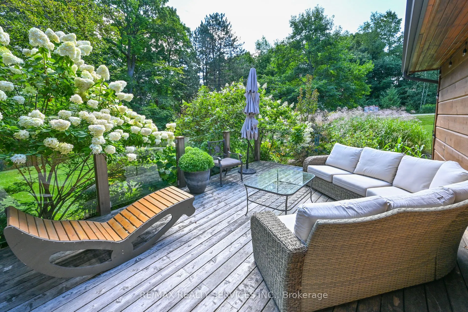 1 Mountainview Road