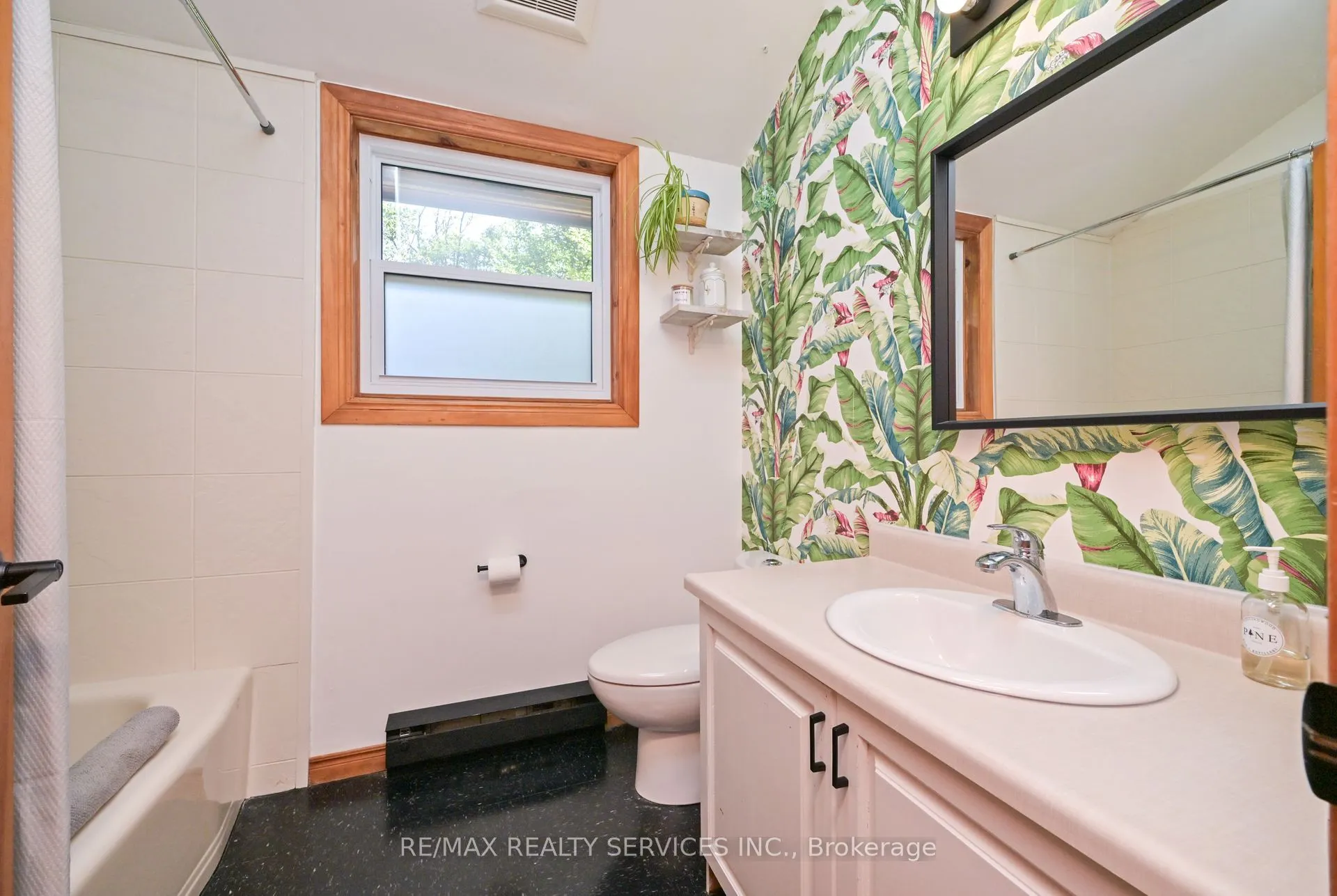 1 Mountainview Road