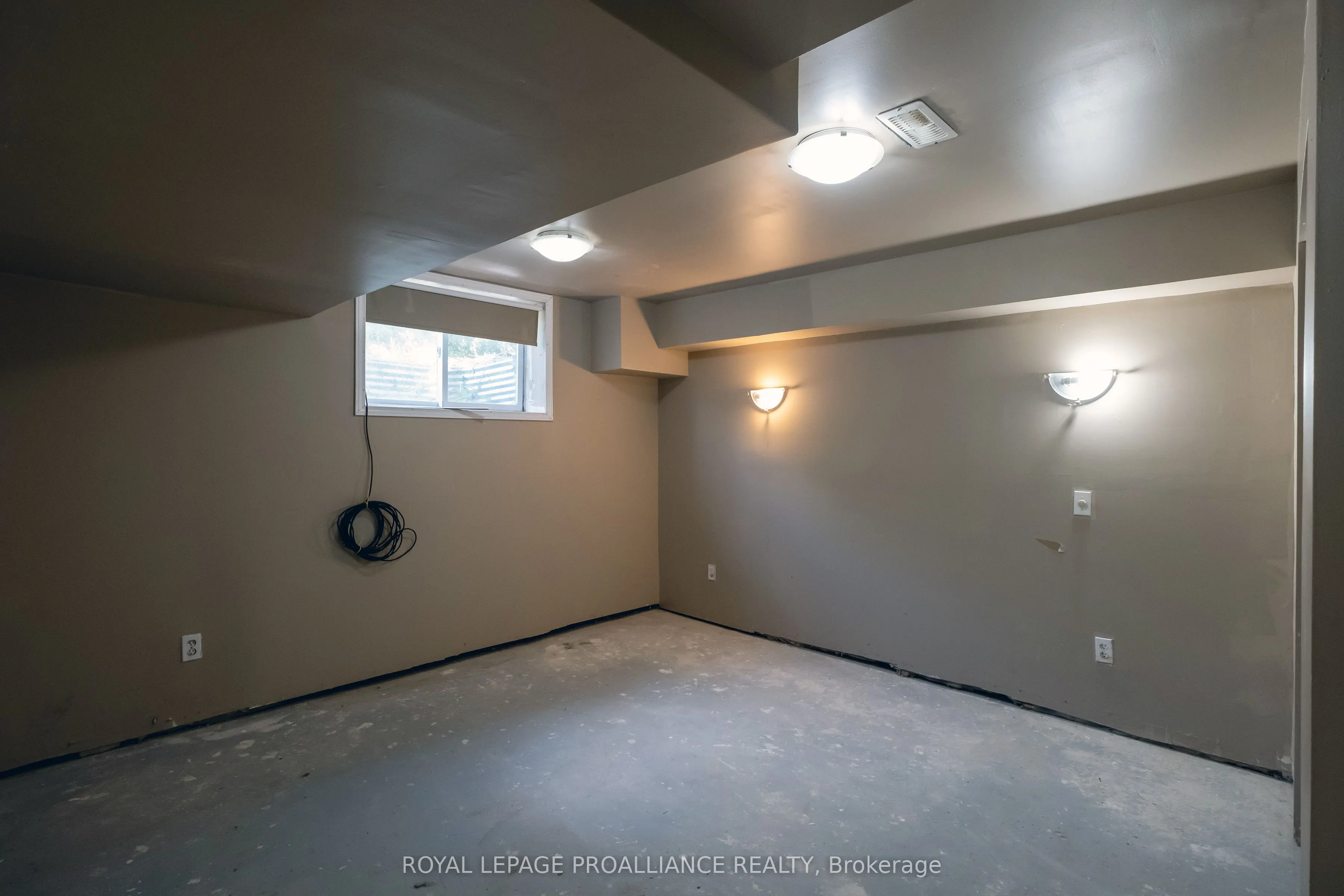 6206 Old Highway 2