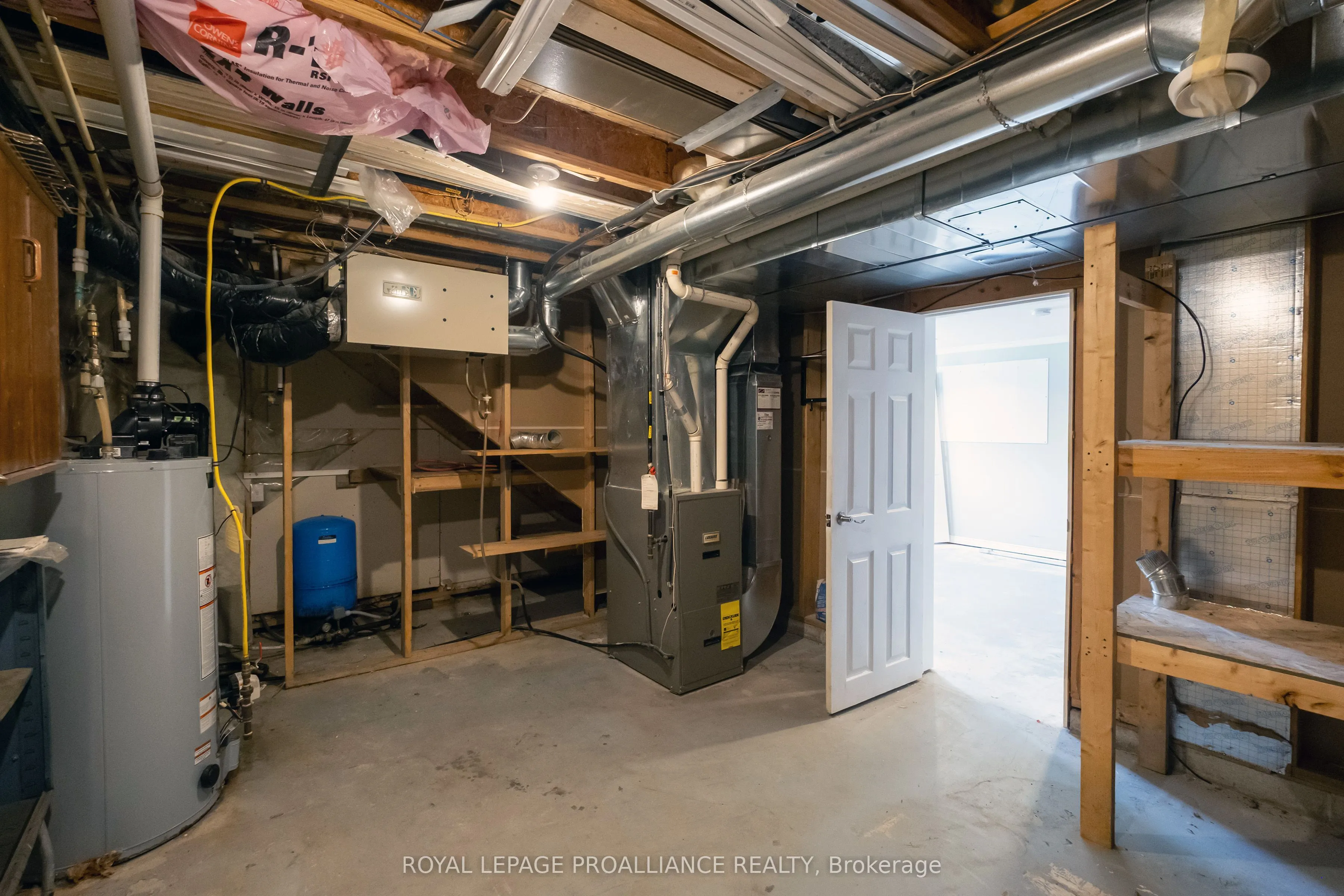 6206 Old Highway 2