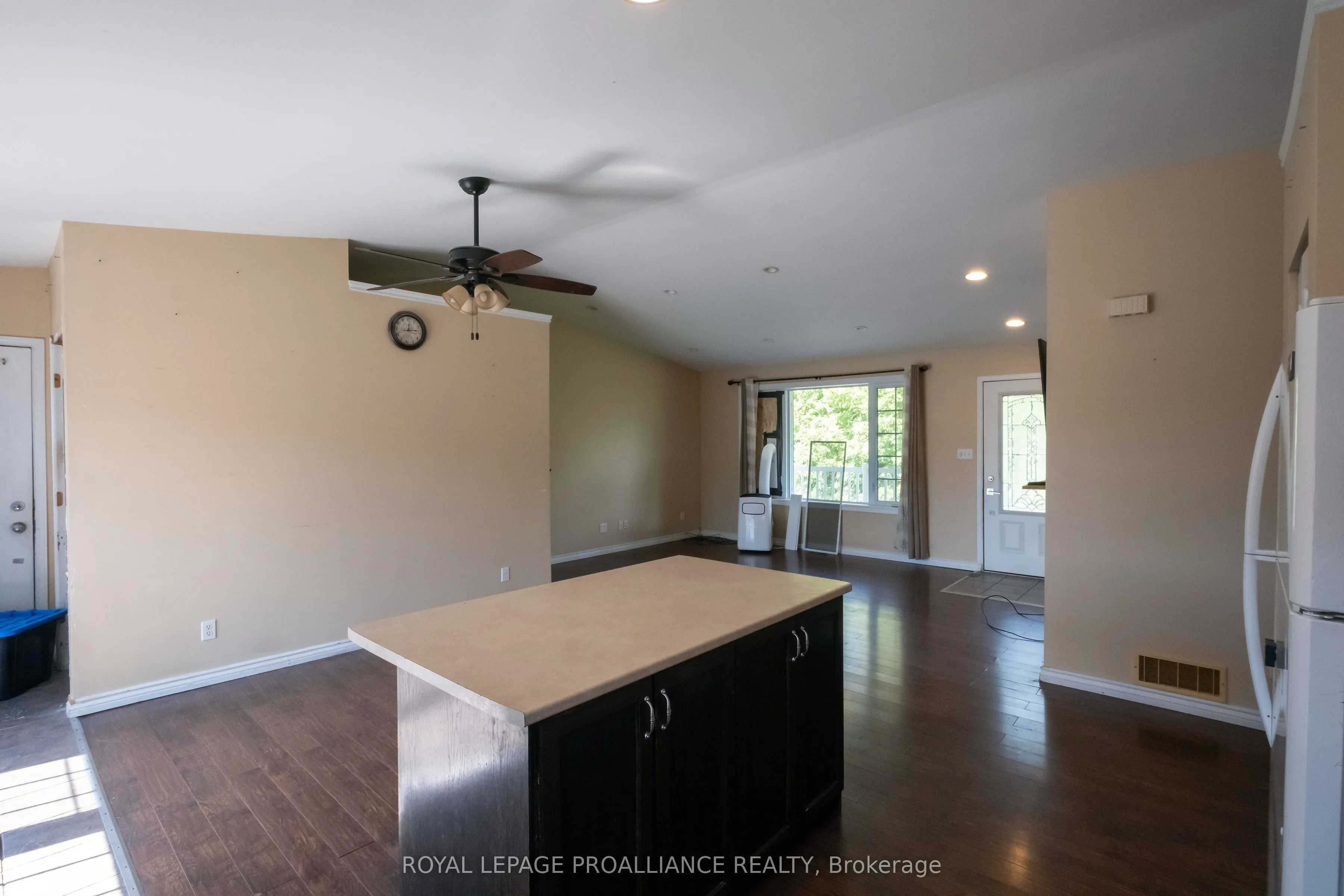 6206 Old Highway 2