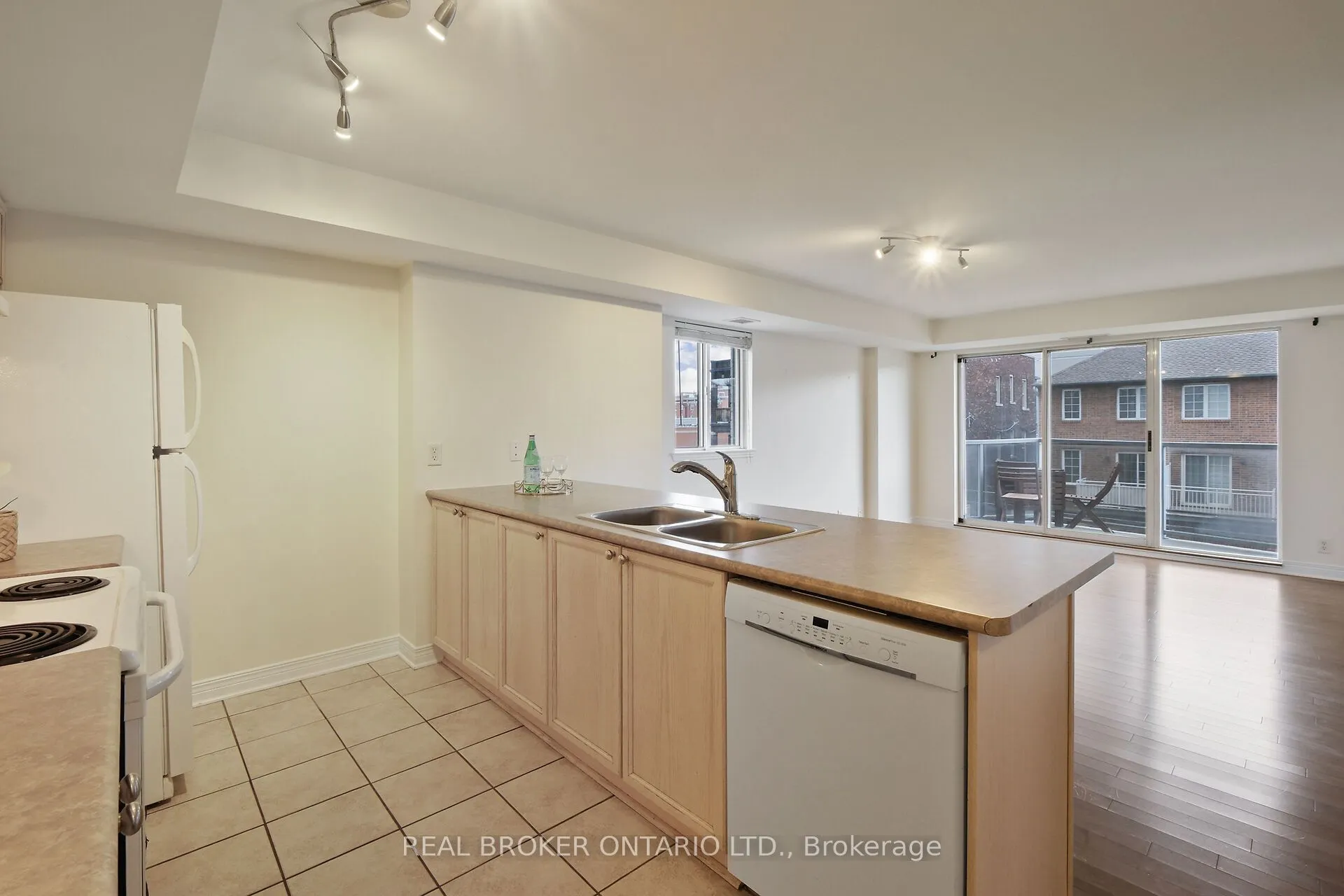429 Somerset Street W, #306