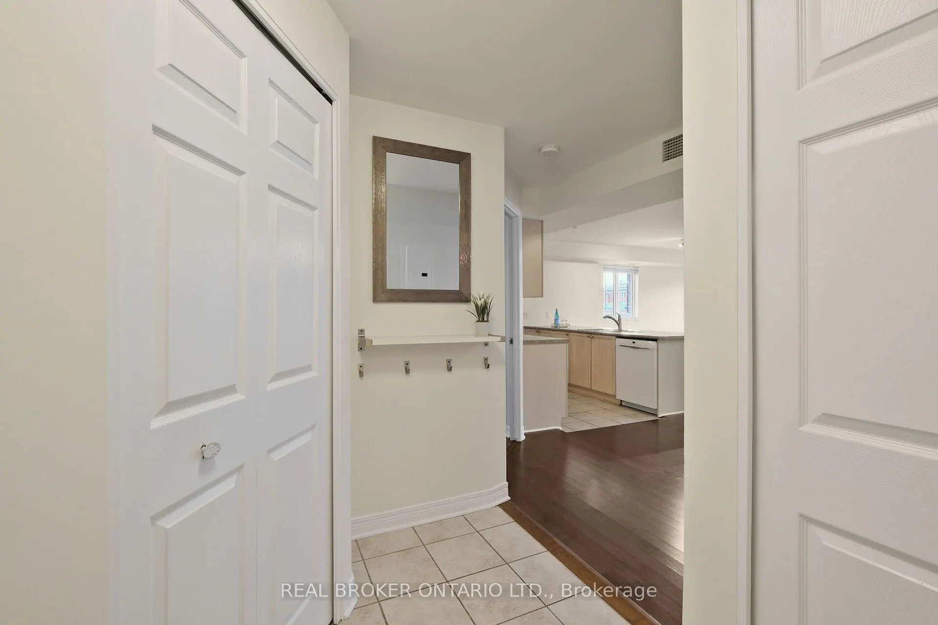 429 Somerset Street W, #306