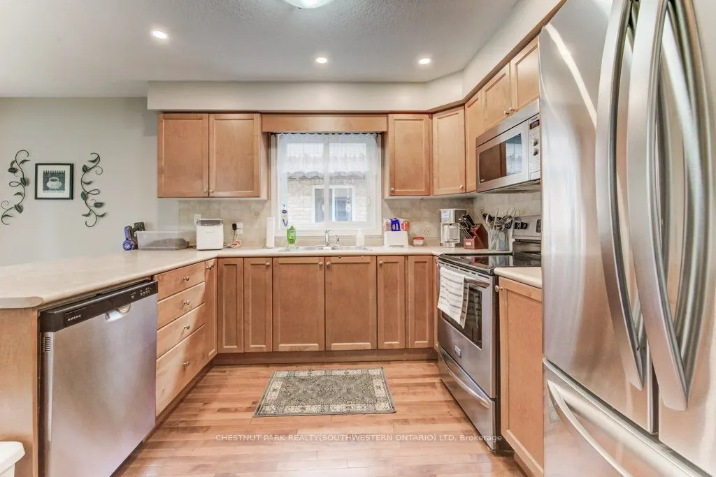 404 Tealby Crescent