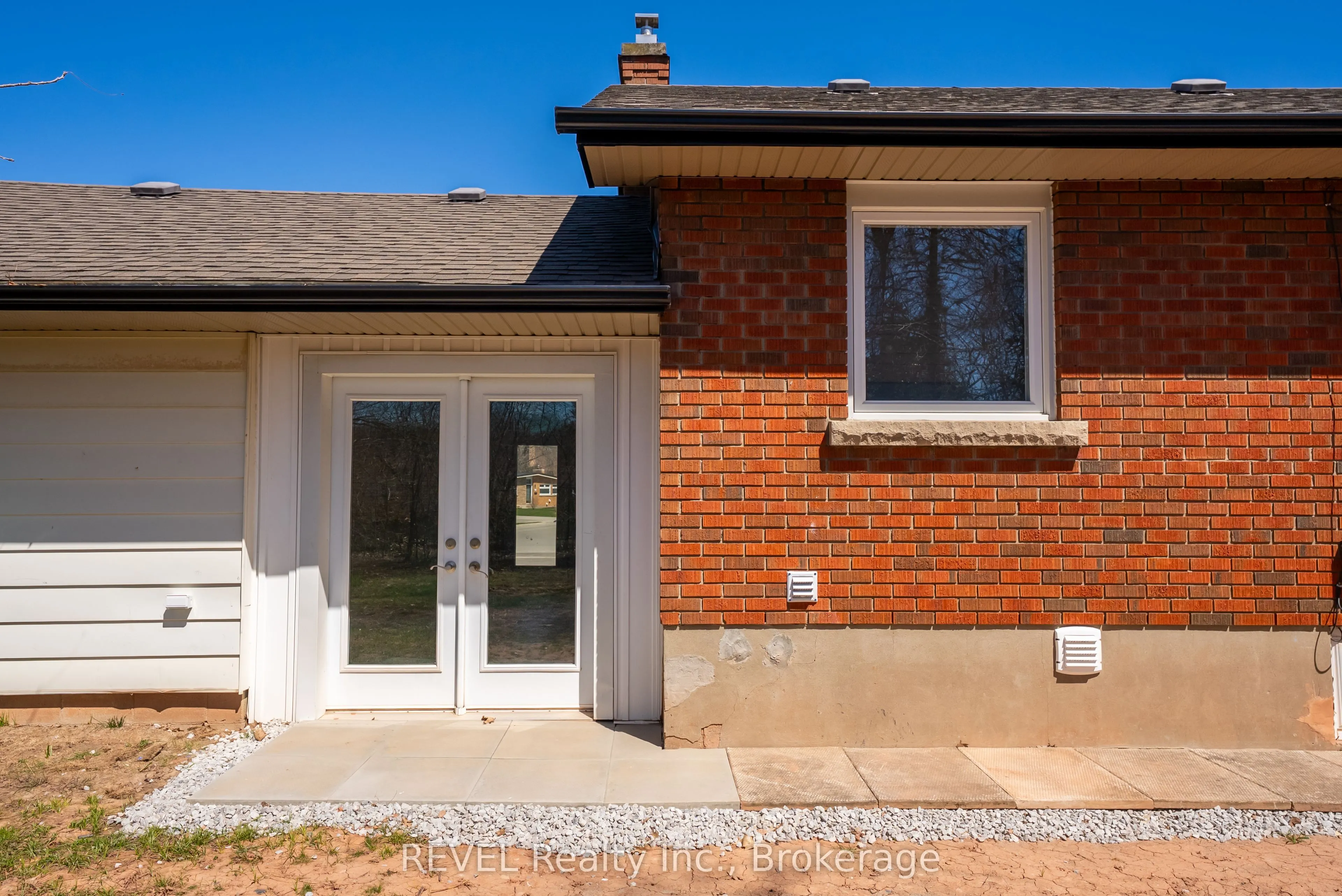 28 Dale Avenue