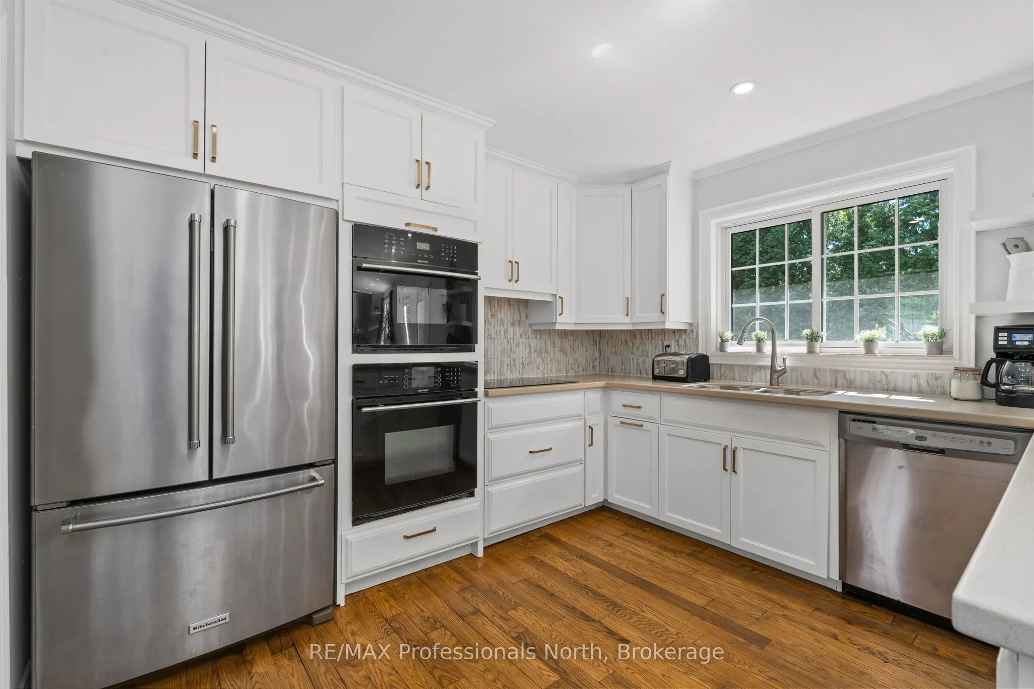 16 Brobst Forest Crescent