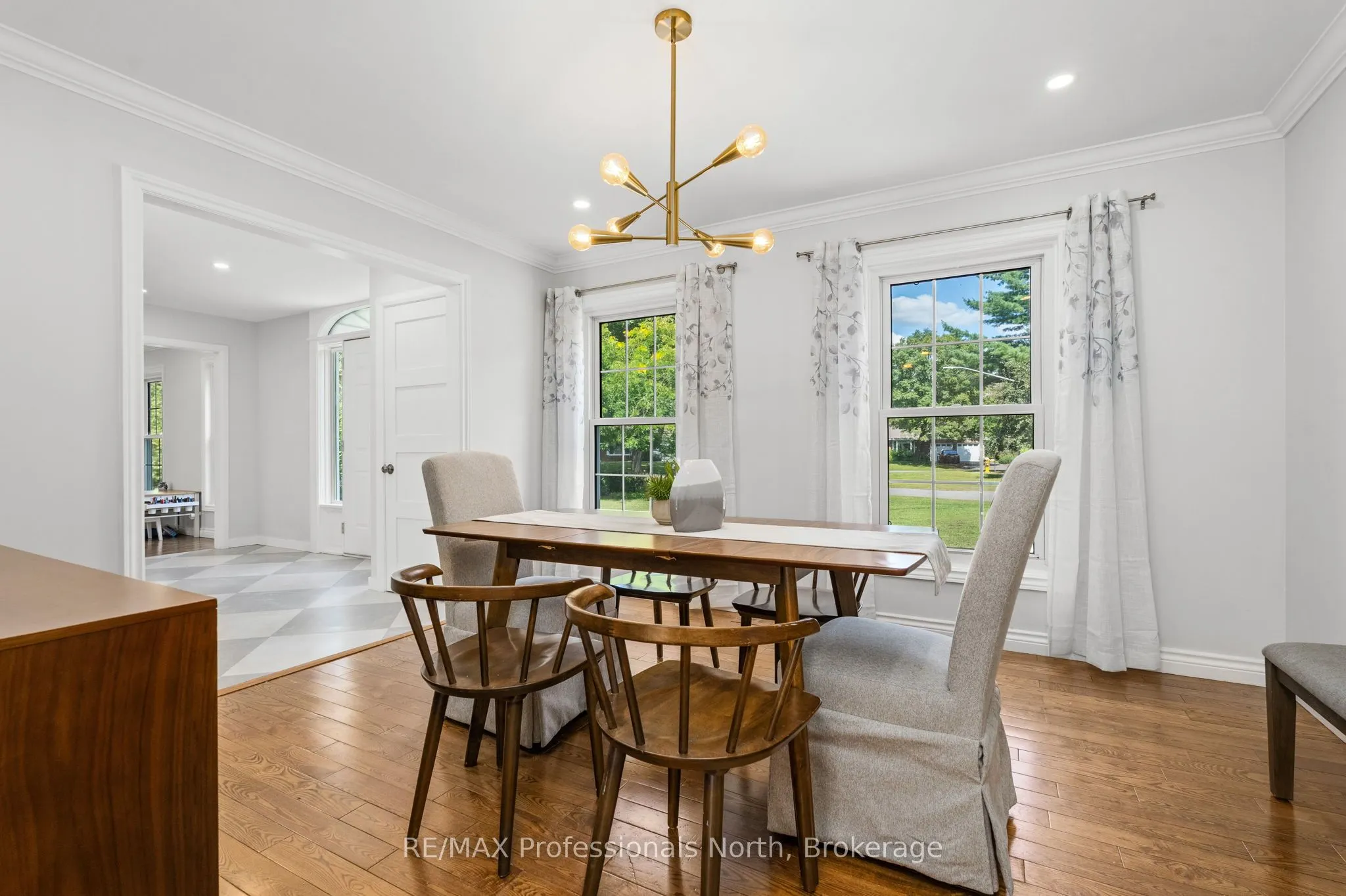 16 Brobst Forest Crescent