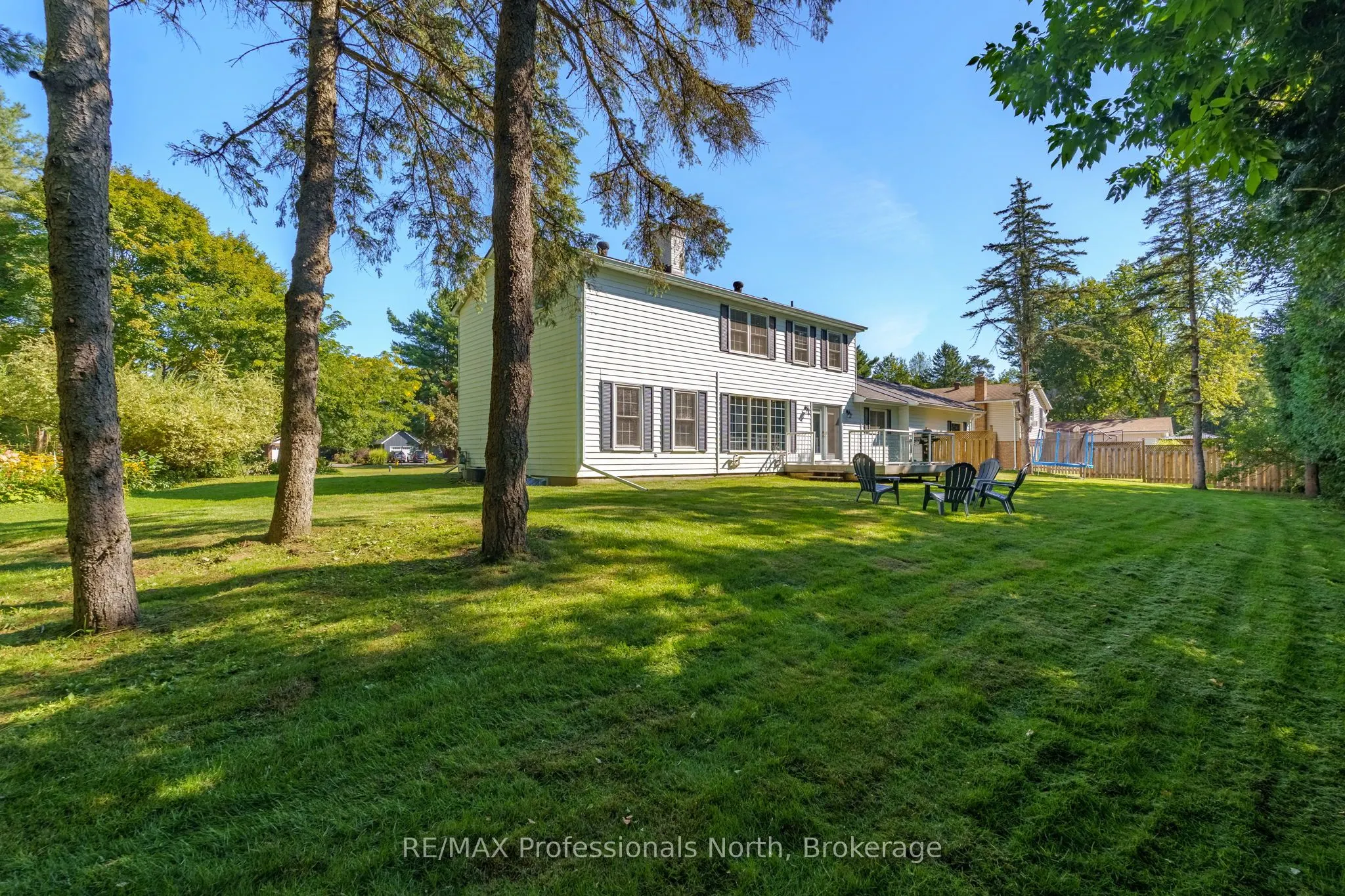 16 Brobst Forest Crescent