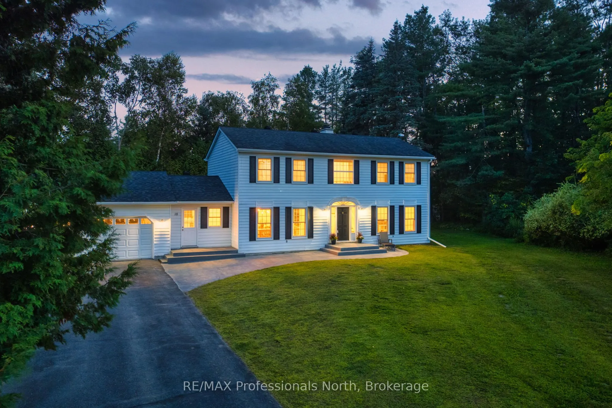 16 Brobst Forest Crescent