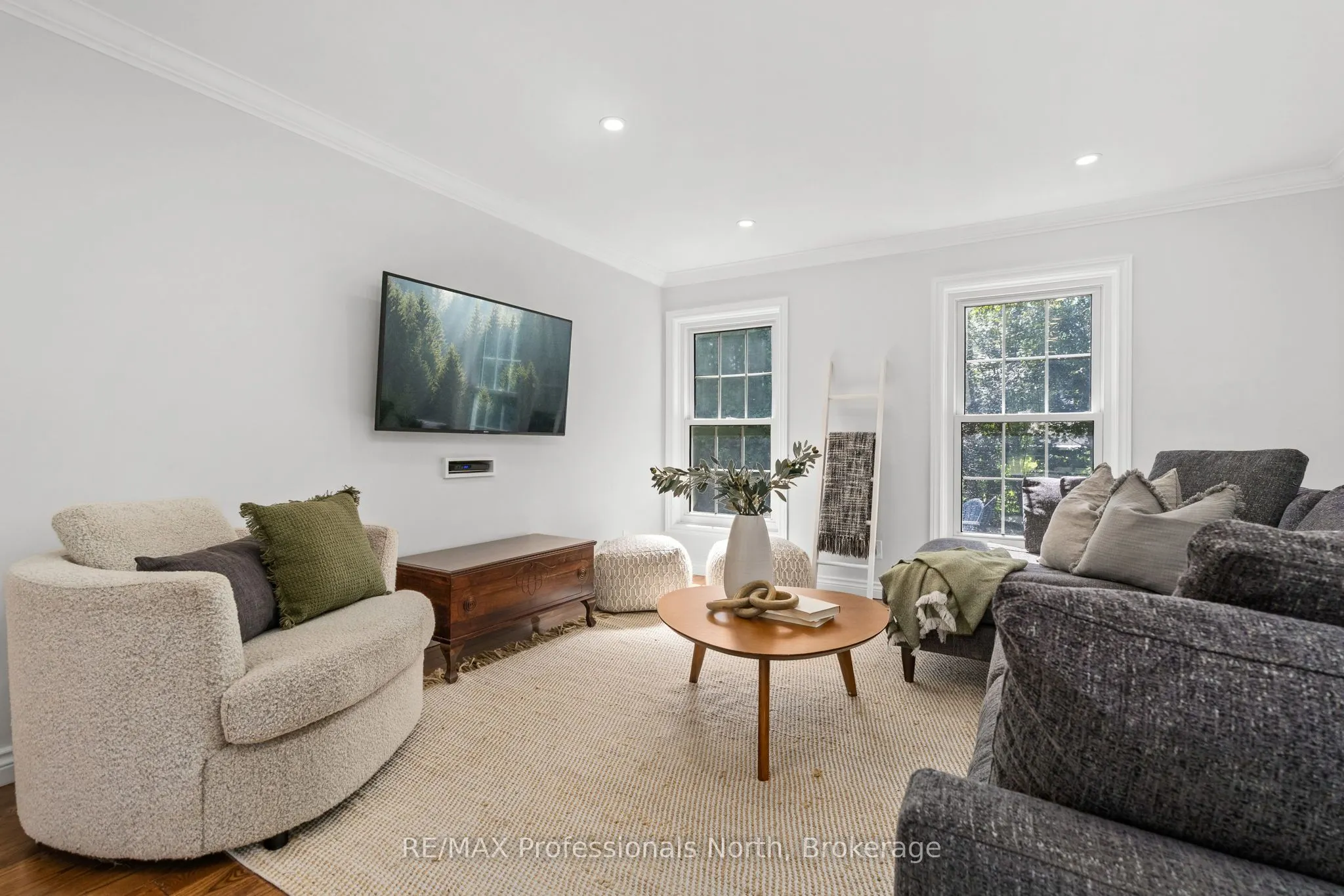 16 Brobst Forest Crescent