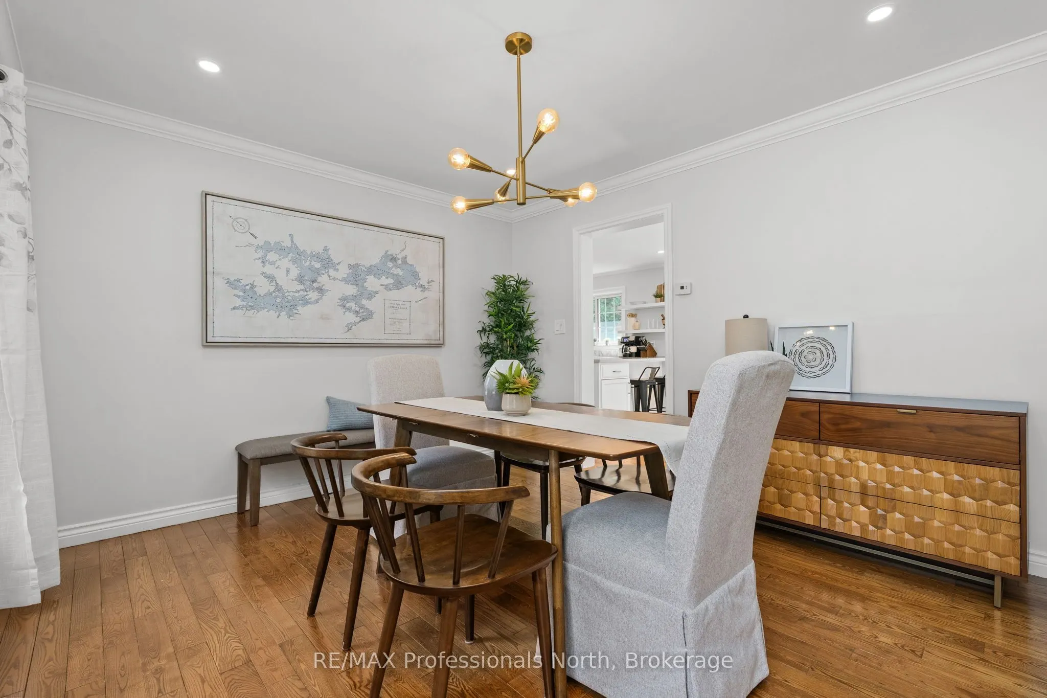 16 Brobst Forest Crescent