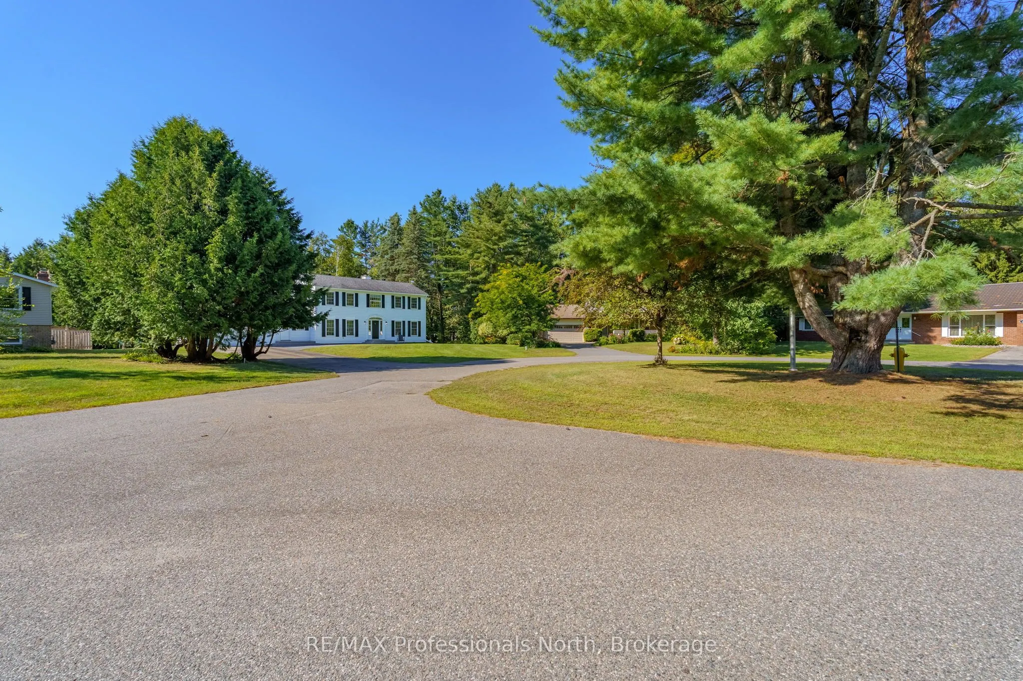 16 Brobst Forest Crescent