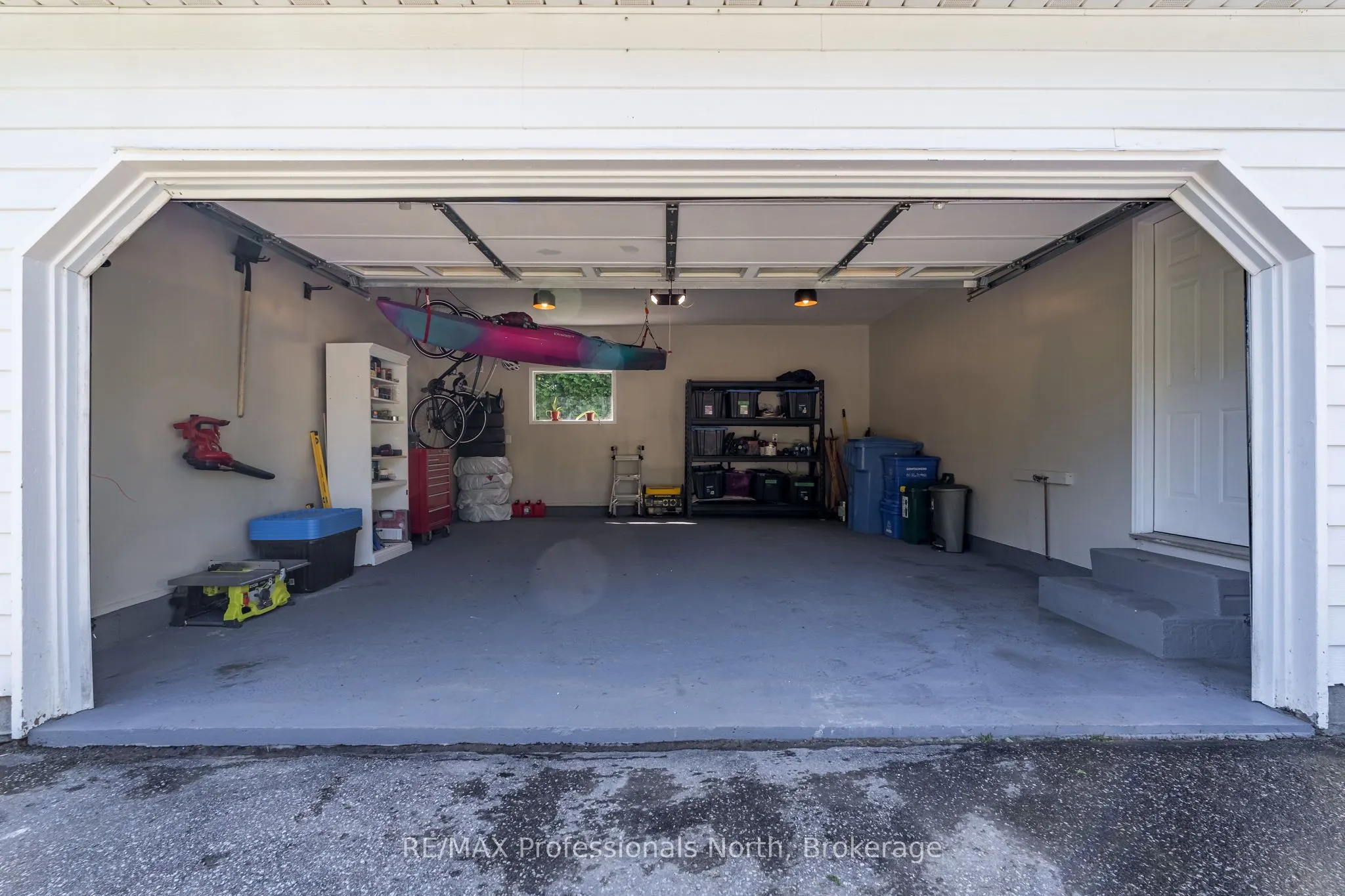 16 Brobst Forest Crescent