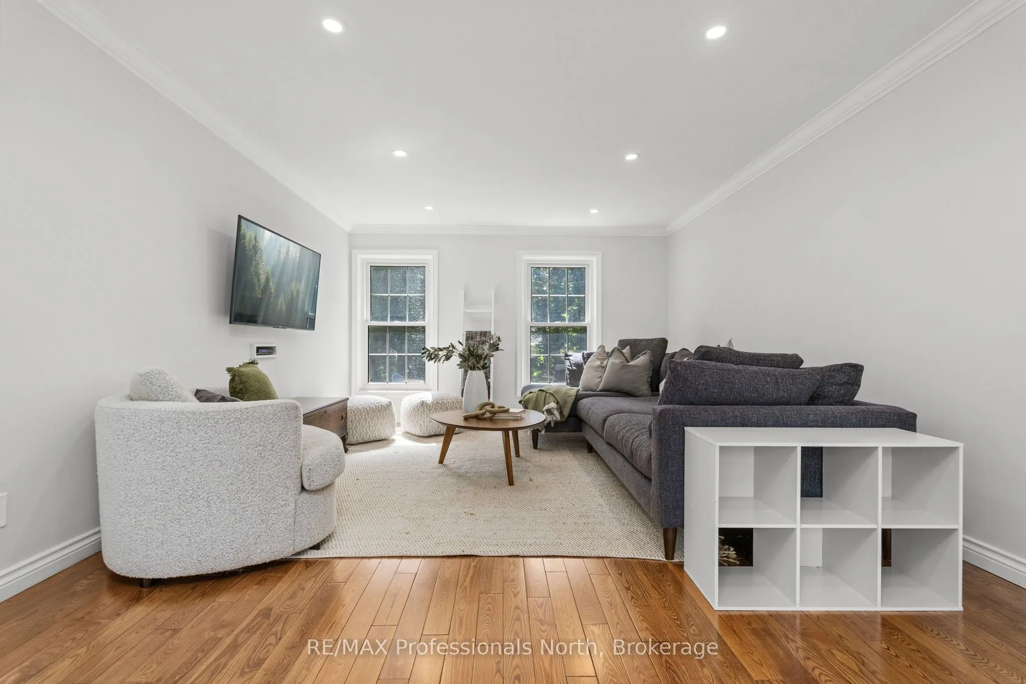 16 Brobst Forest Crescent