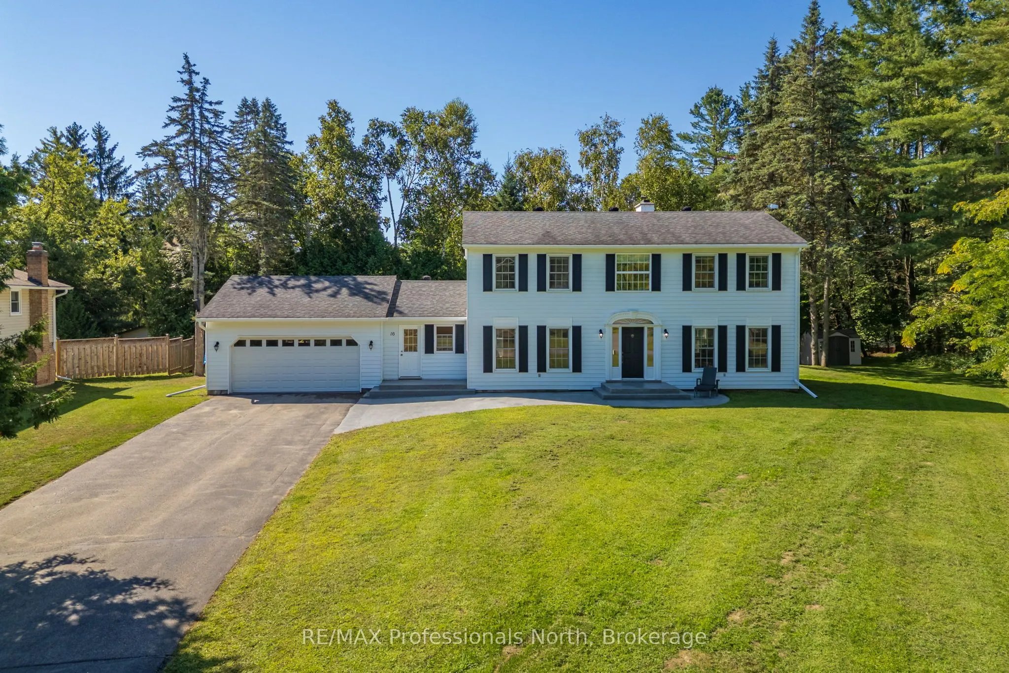 16 Brobst Forest Crescent