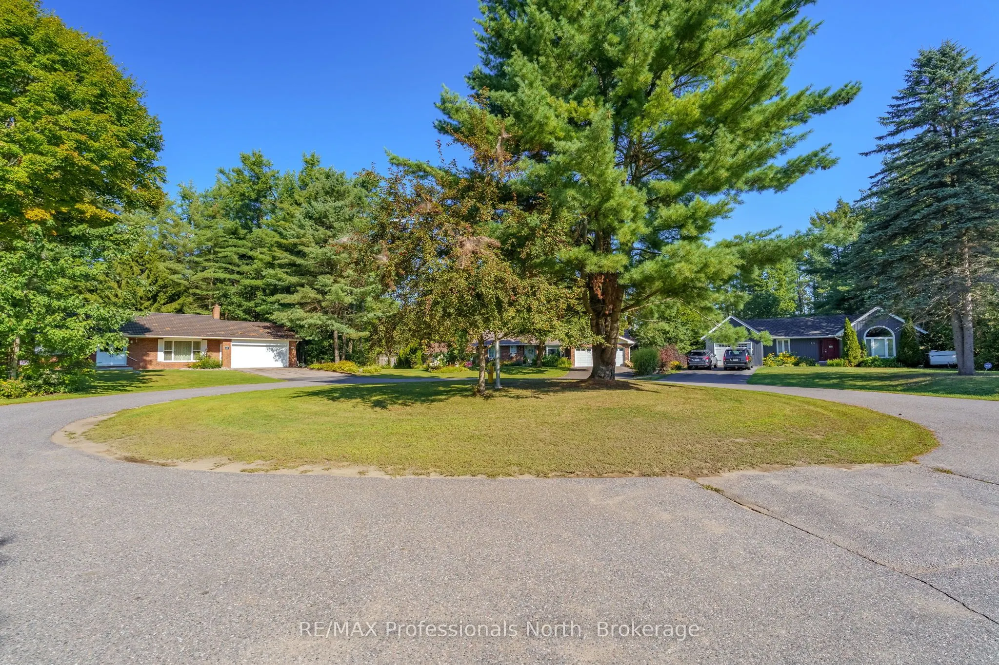 16 Brobst Forest Crescent