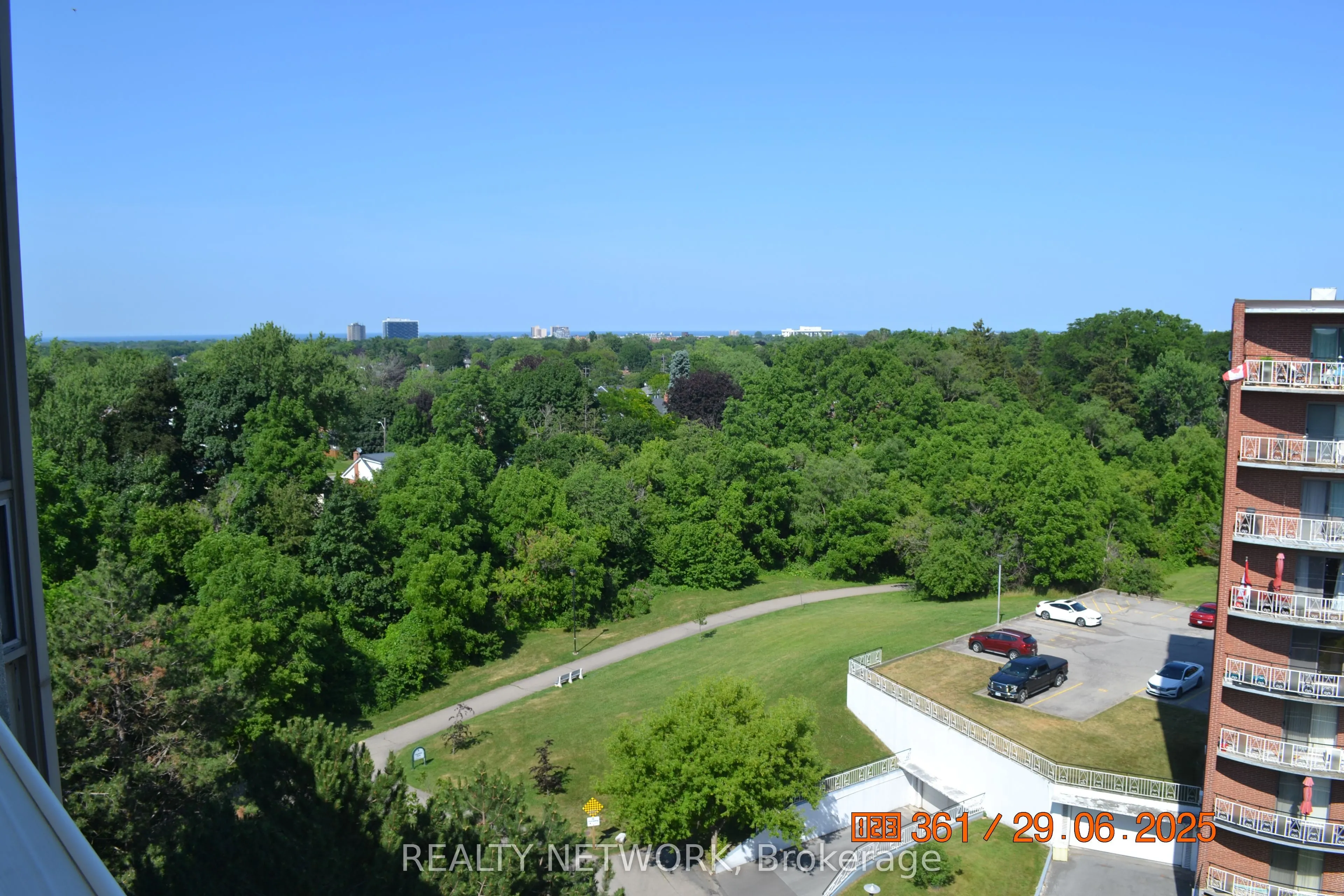 8 Village Green Boulevard, #811