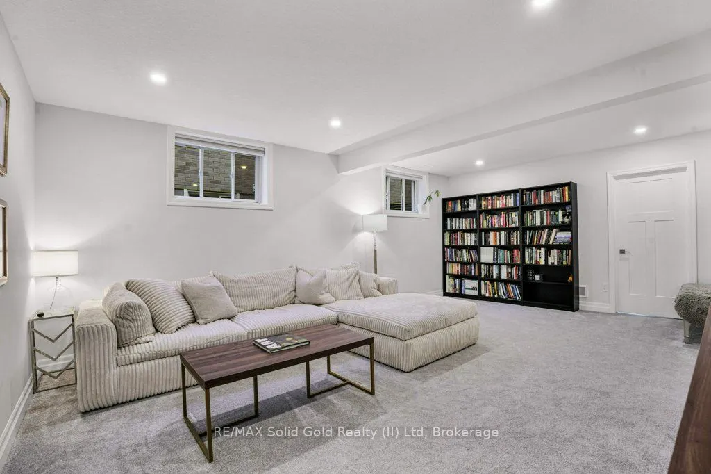 11 Keba Crescent