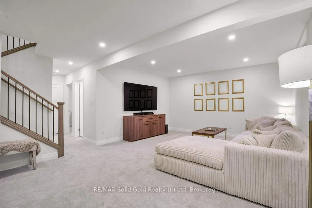 11 Keba Crescent