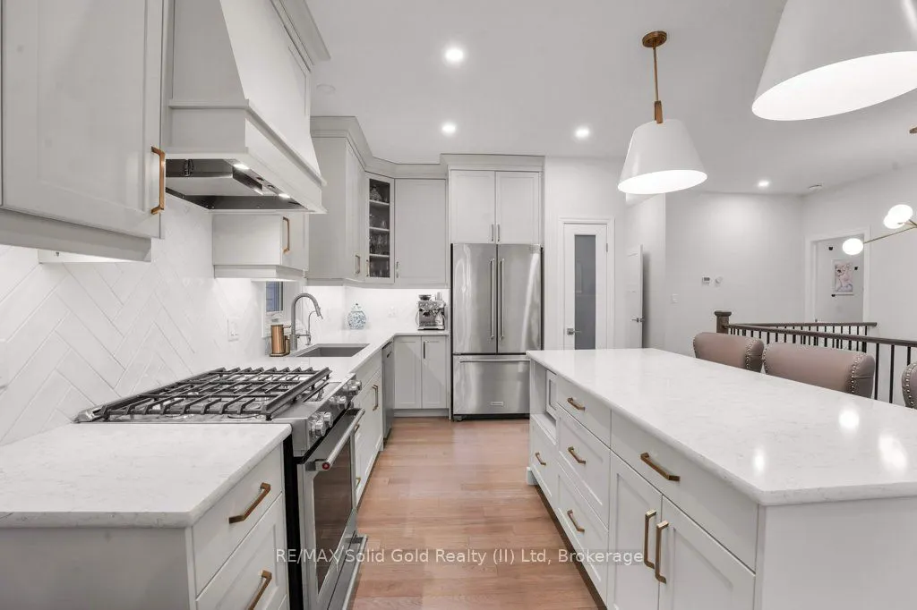 11 Keba Crescent