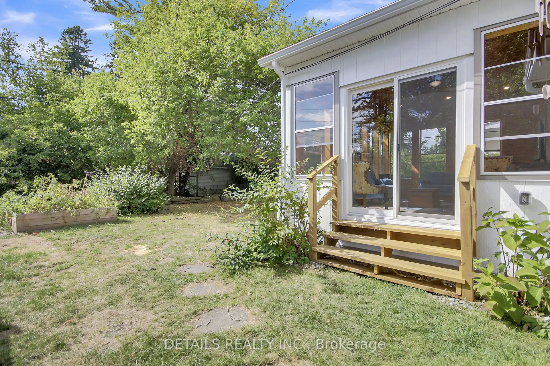 10 Aberfeldy Street