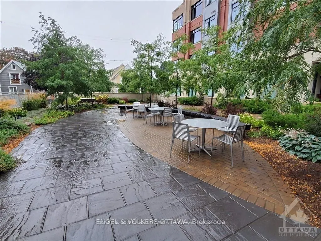 60 Springhurst Avenue, #303