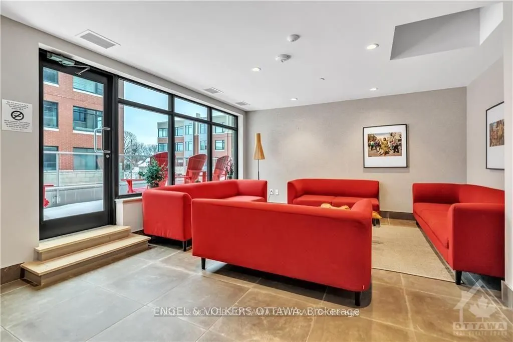 60 Springhurst Avenue, #303