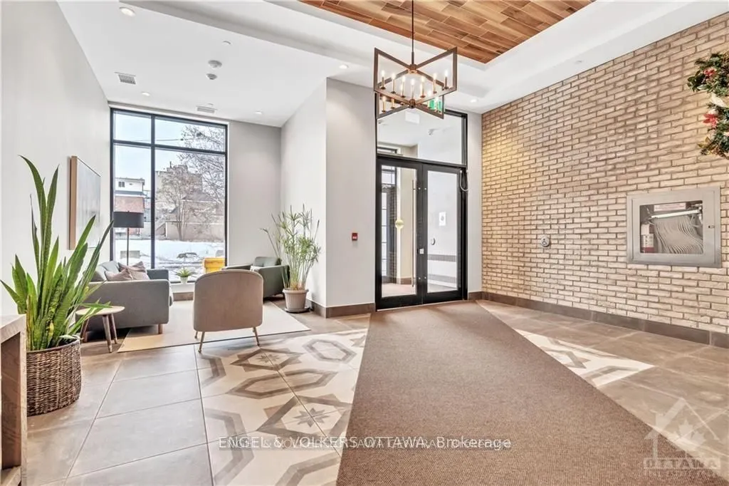 60 Springhurst Avenue, #303