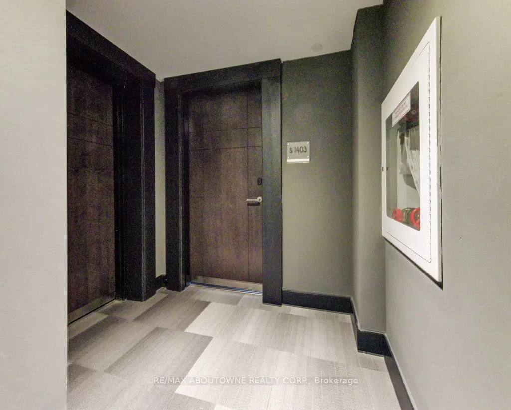 330 Phillip Street, #S-1403