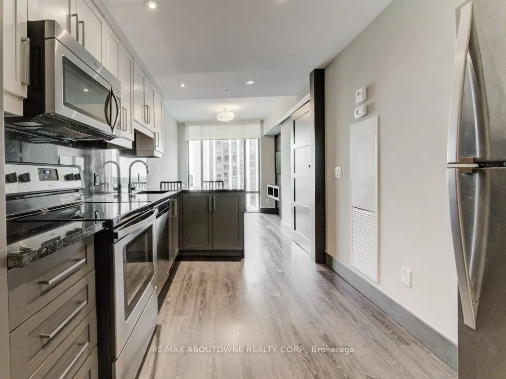 330 Phillip Street, #S-1403