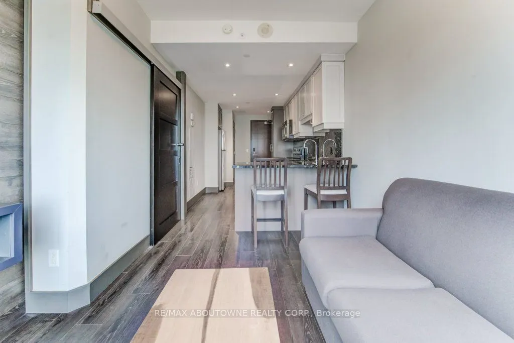 330 Phillip Street, #S-1403