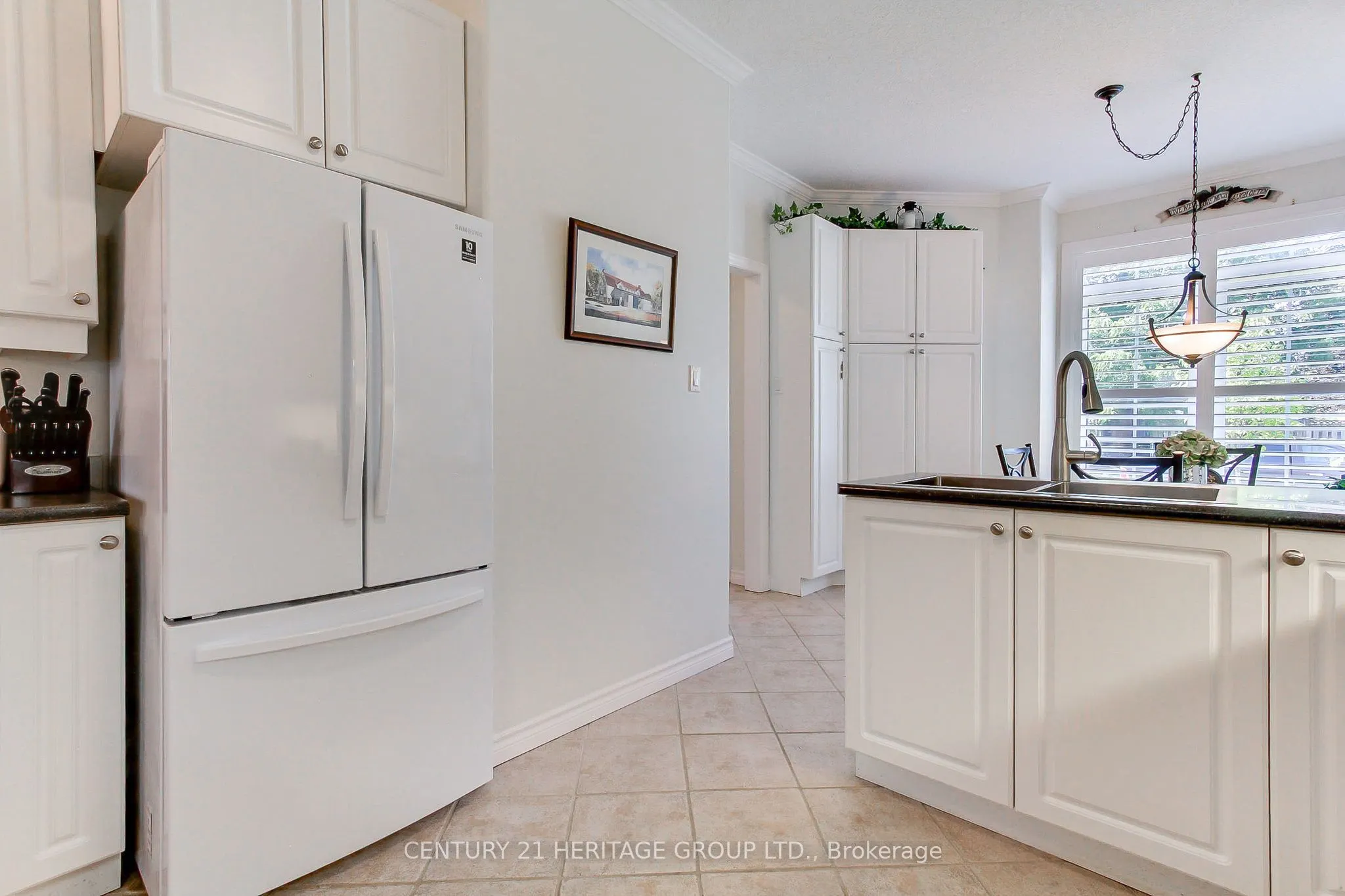 174 Lindsay Street N, #28j