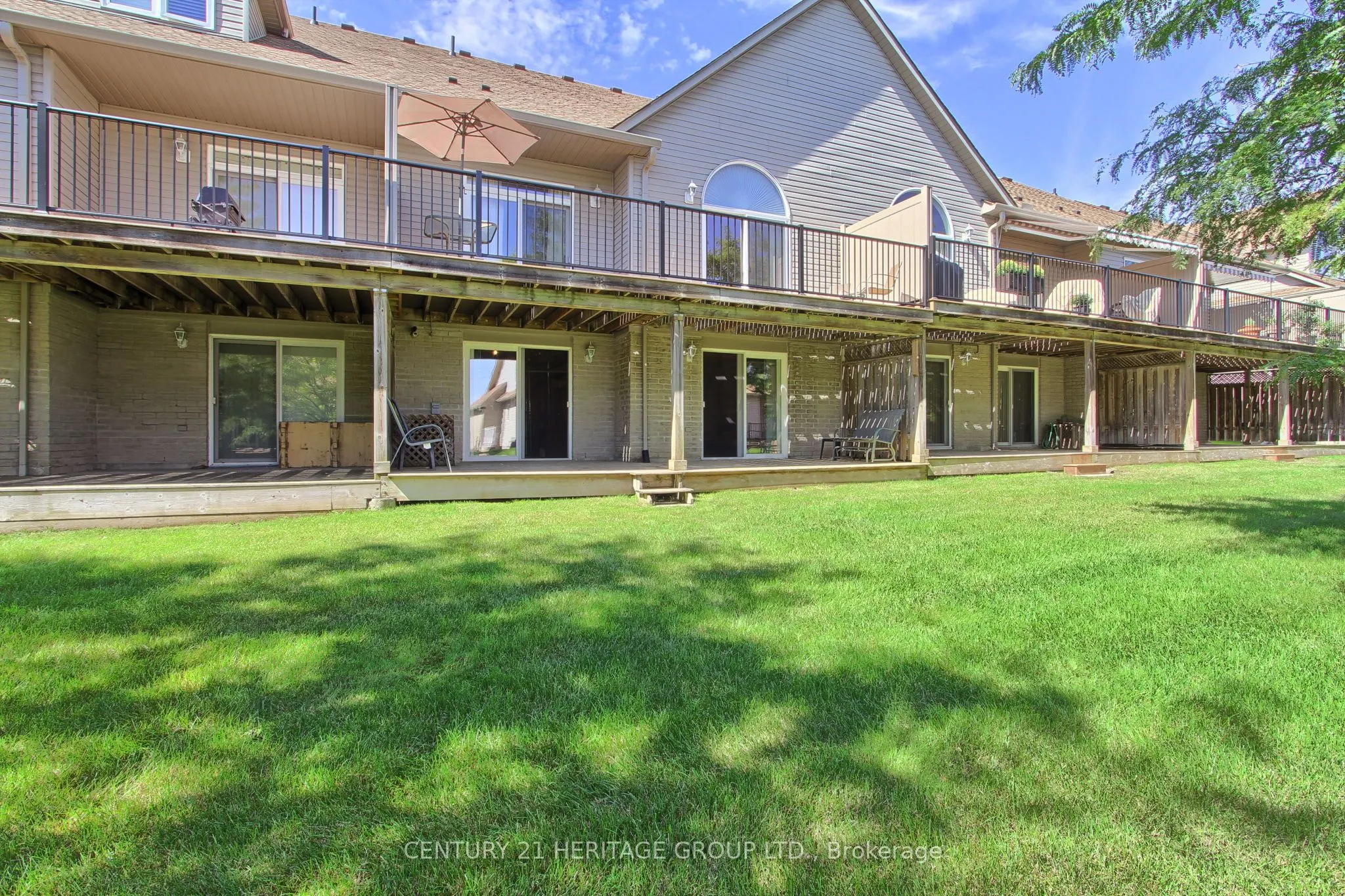 174 Lindsay Street N, #28j