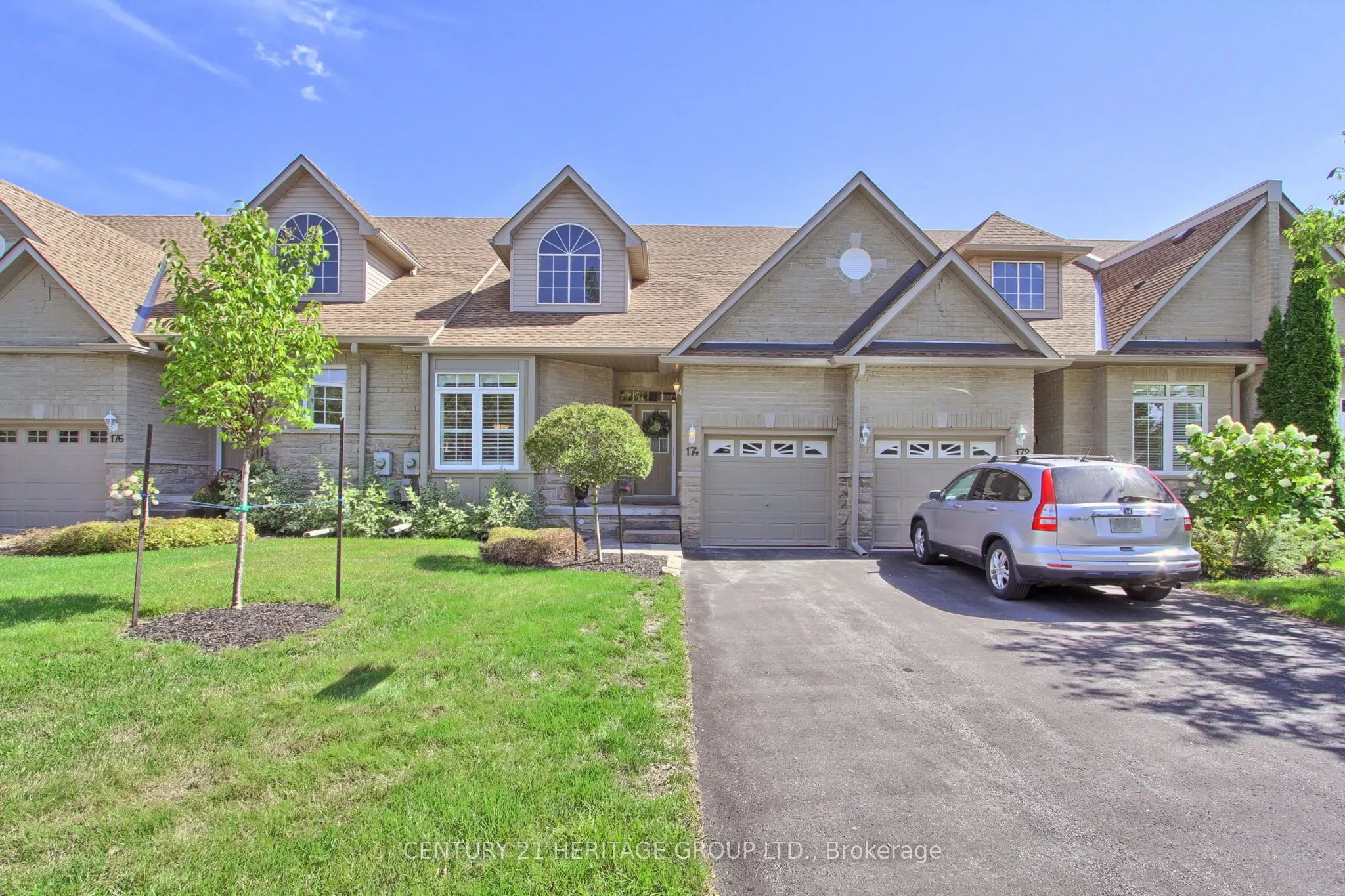 174 Lindsay Street N, #28j