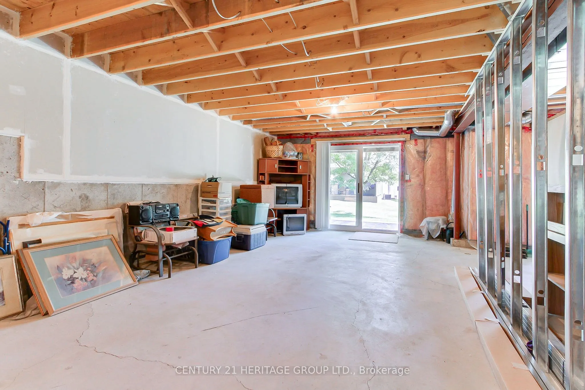 174 Lindsay Street N, #28j
