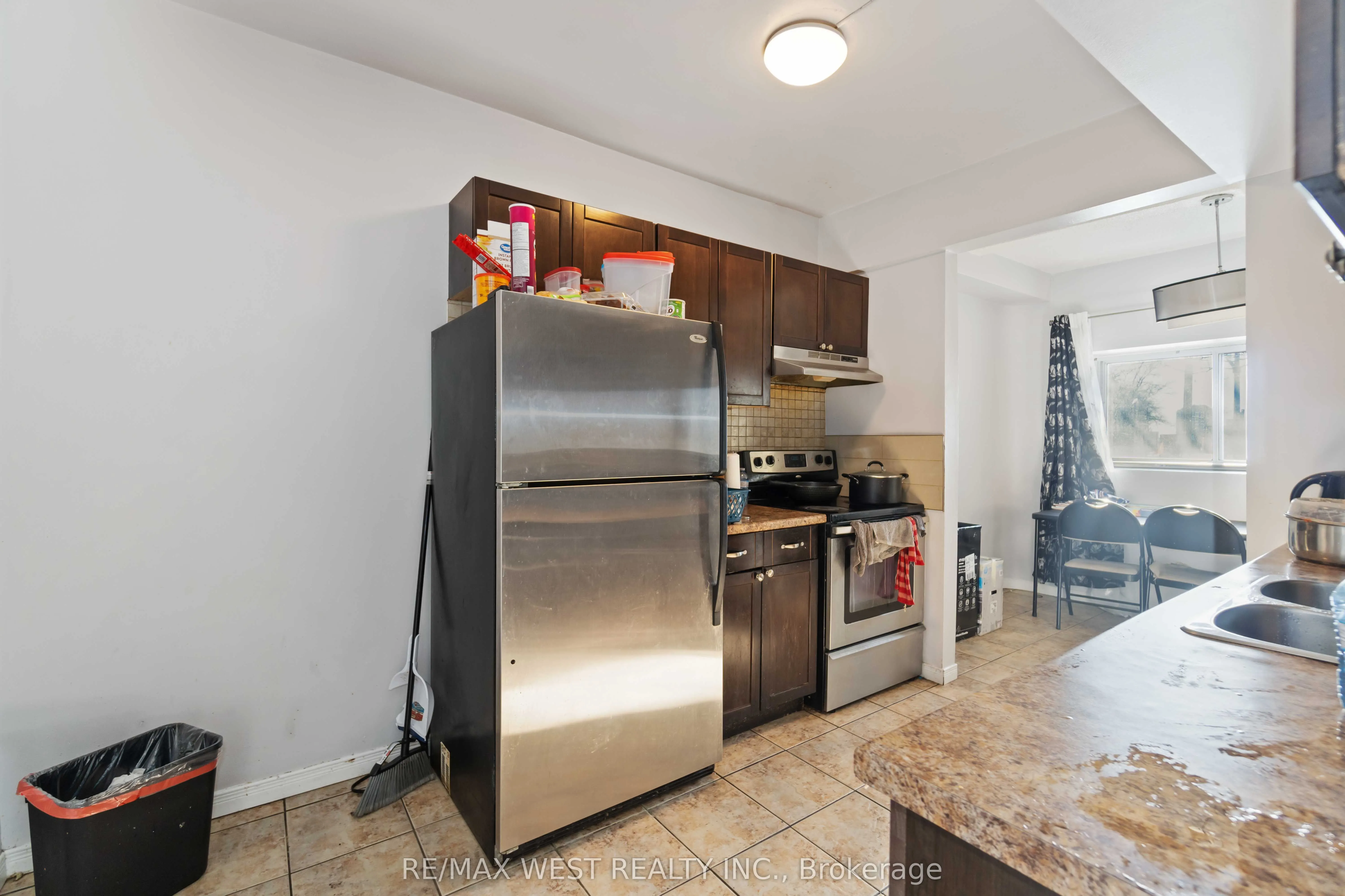 283 Fairway Road N, #90