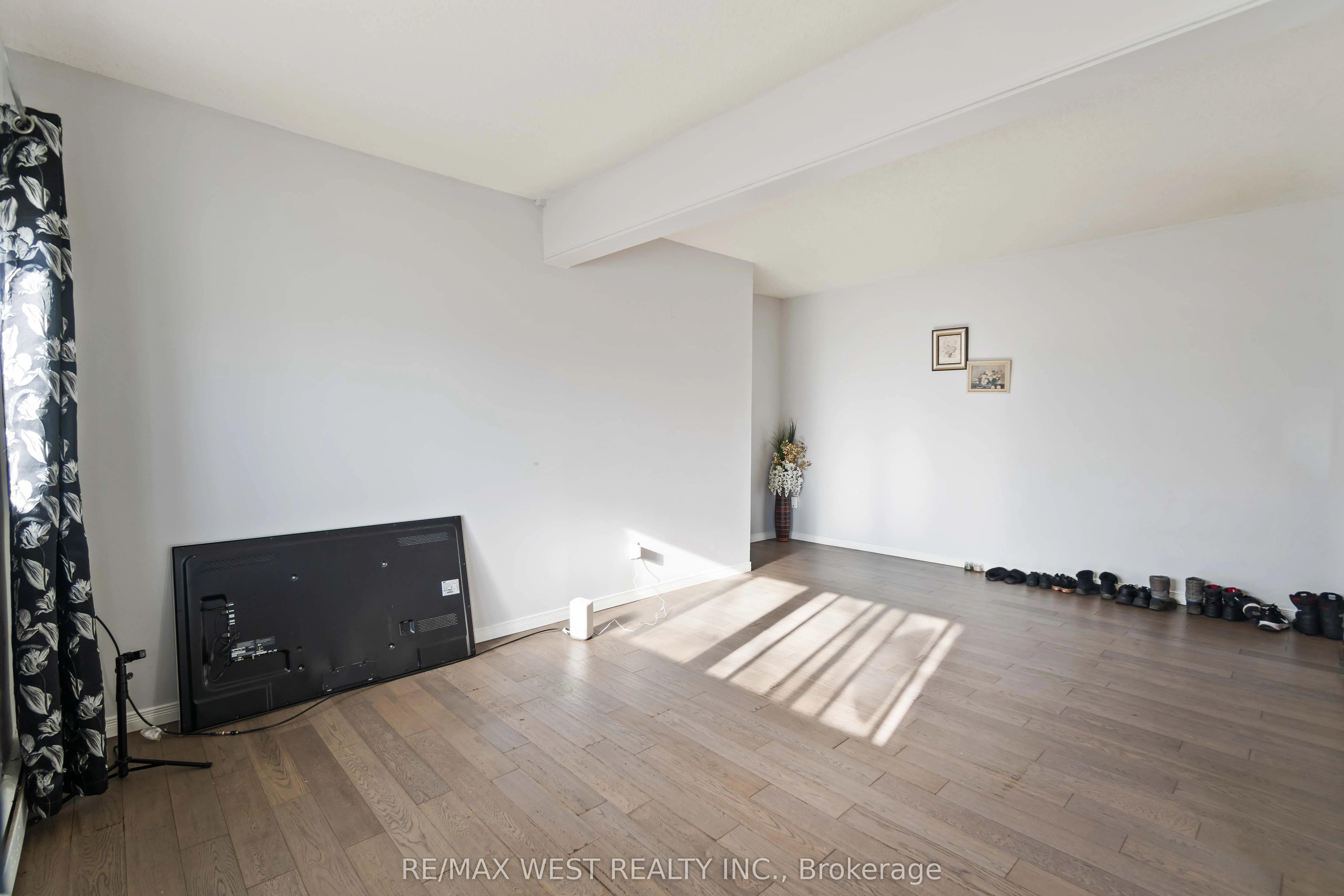 283 Fairway Road N, #90