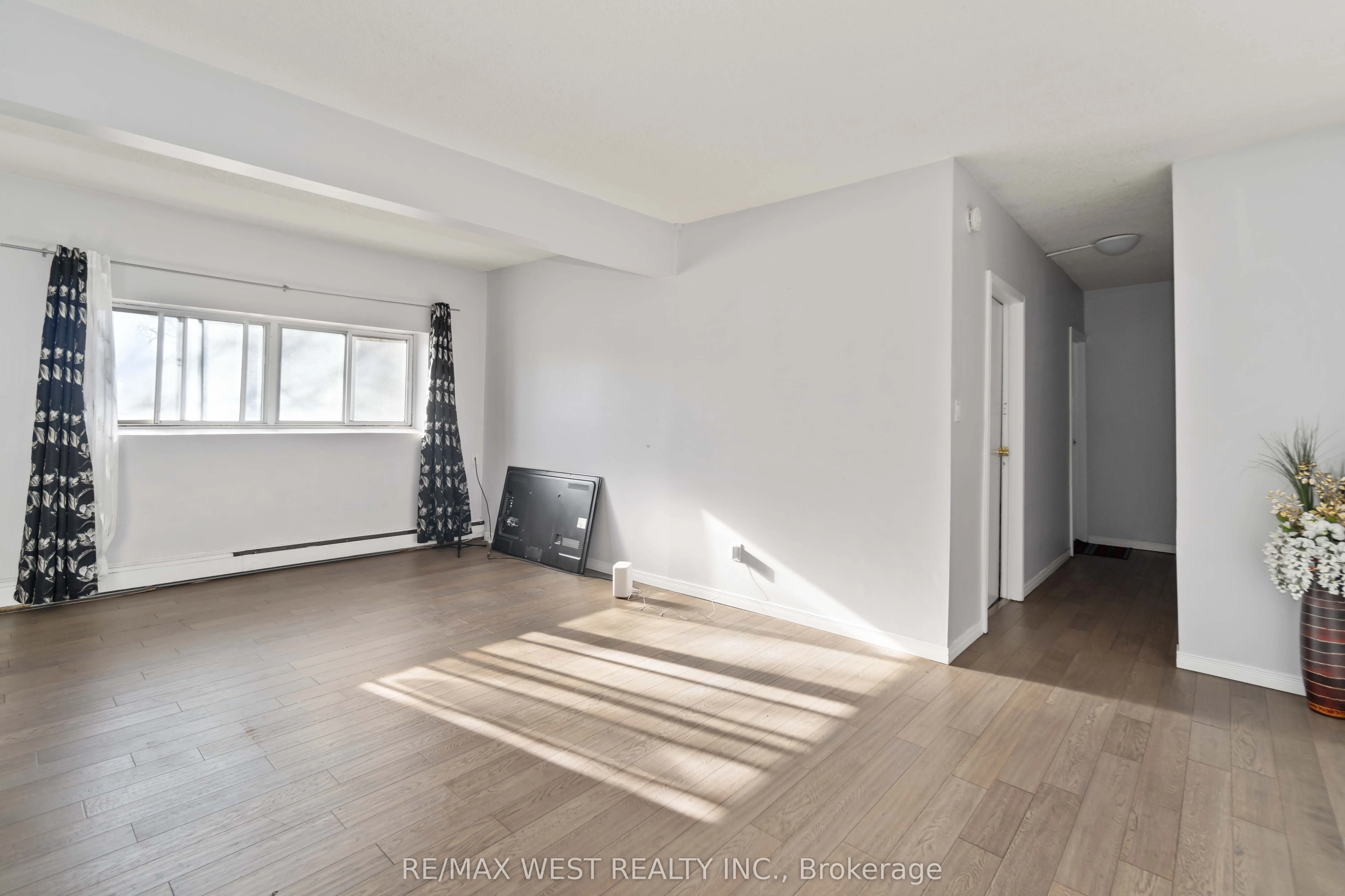 283 Fairway Road N, #90