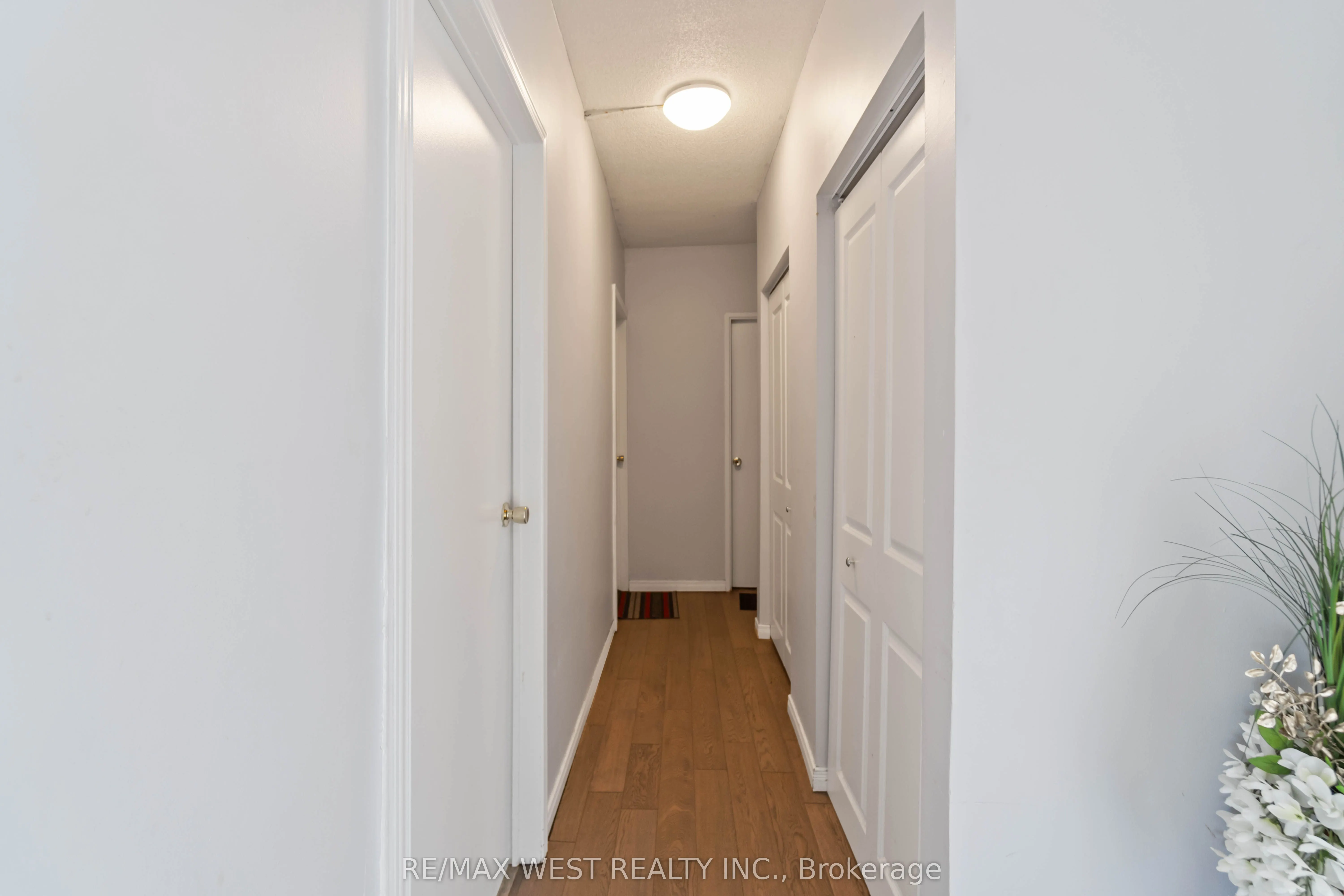 283 Fairway Road N, #90