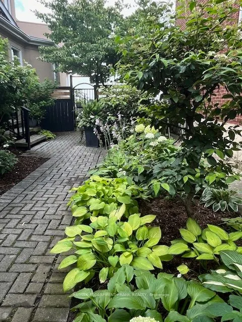 91 MOUNTAIN PARK Avenue