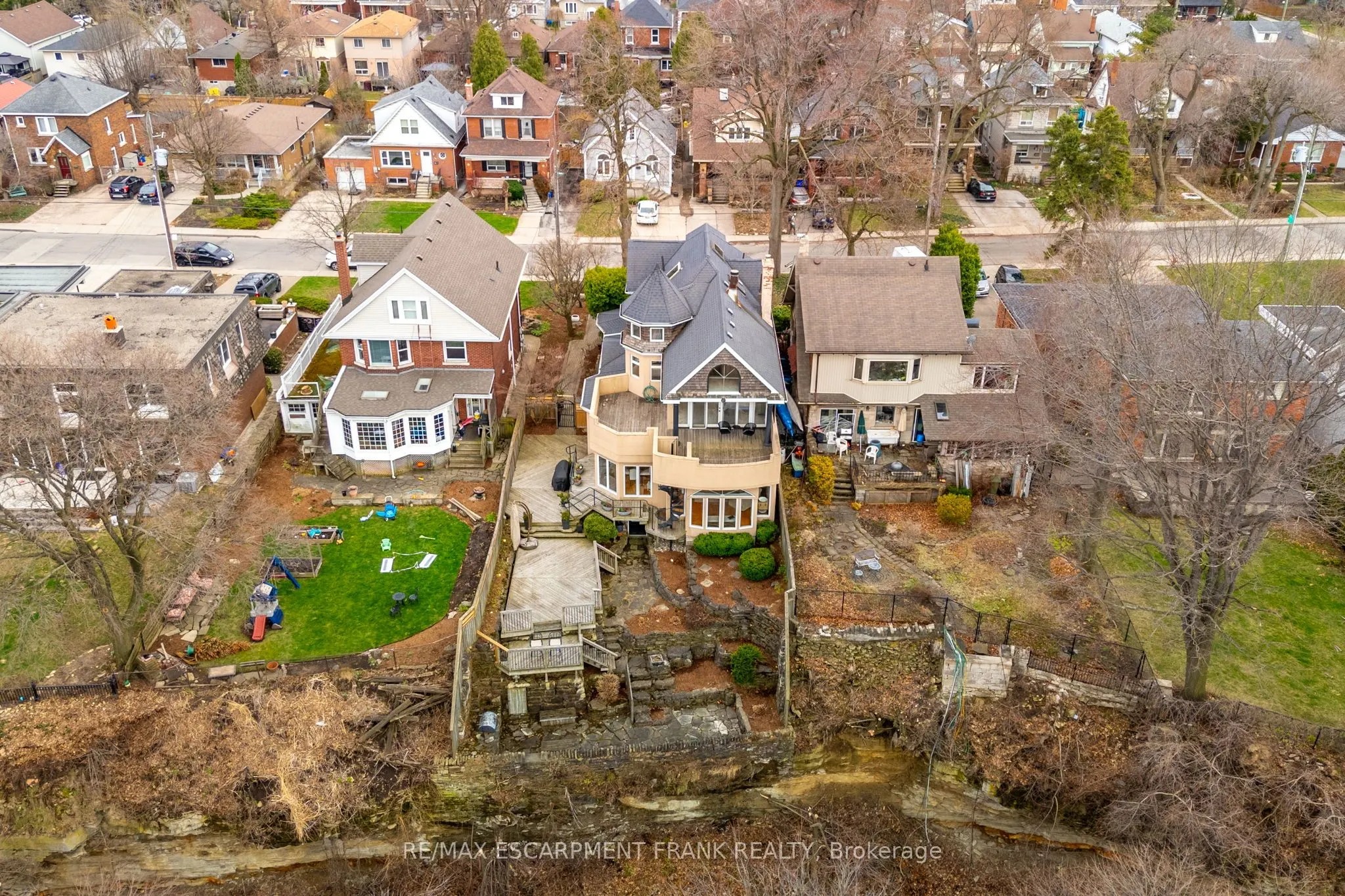 91 MOUNTAIN PARK Avenue