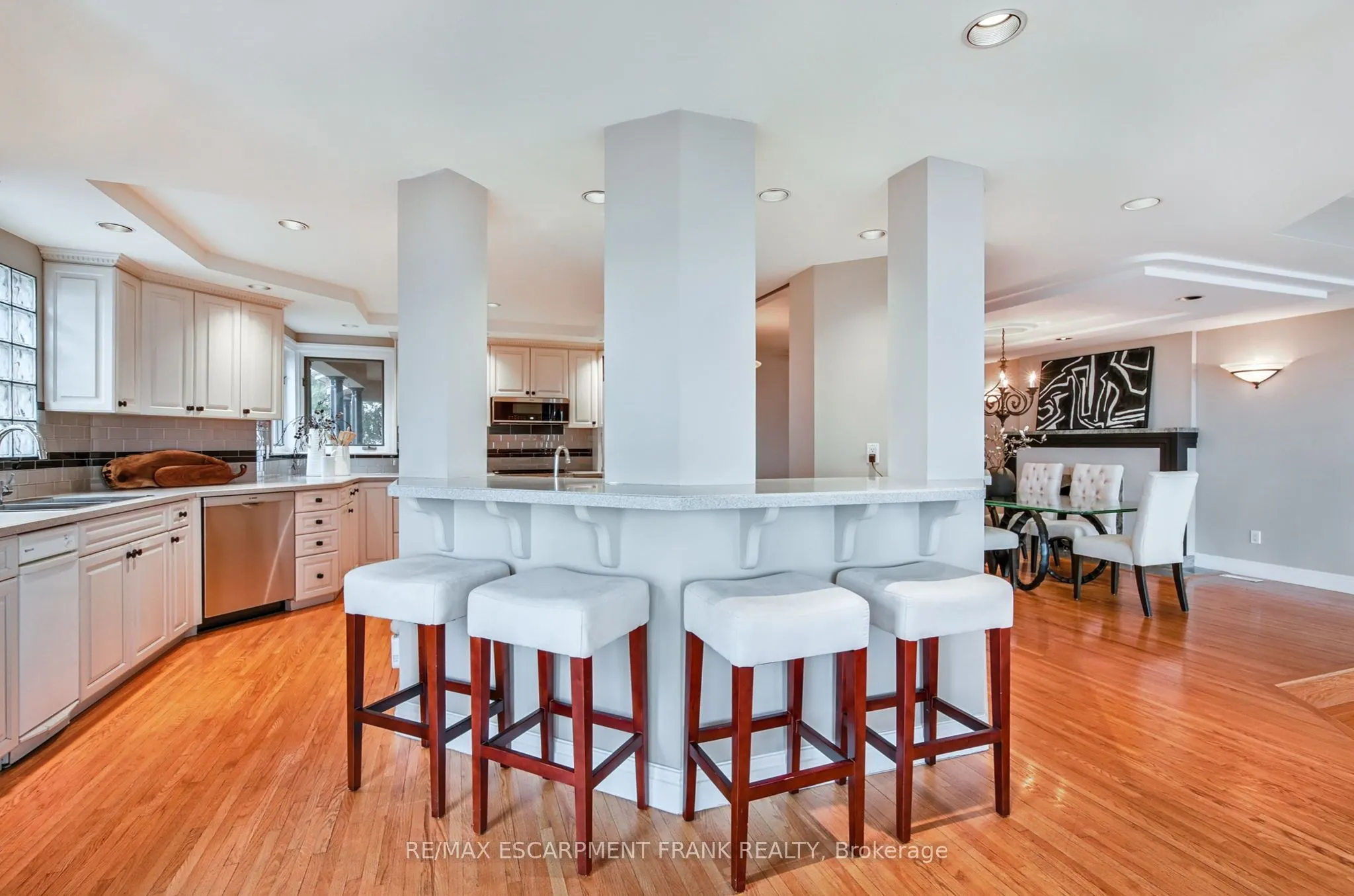 91 MOUNTAIN PARK Avenue