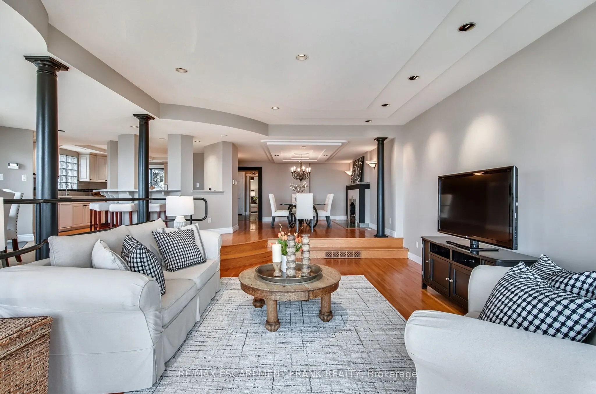91 MOUNTAIN PARK Avenue