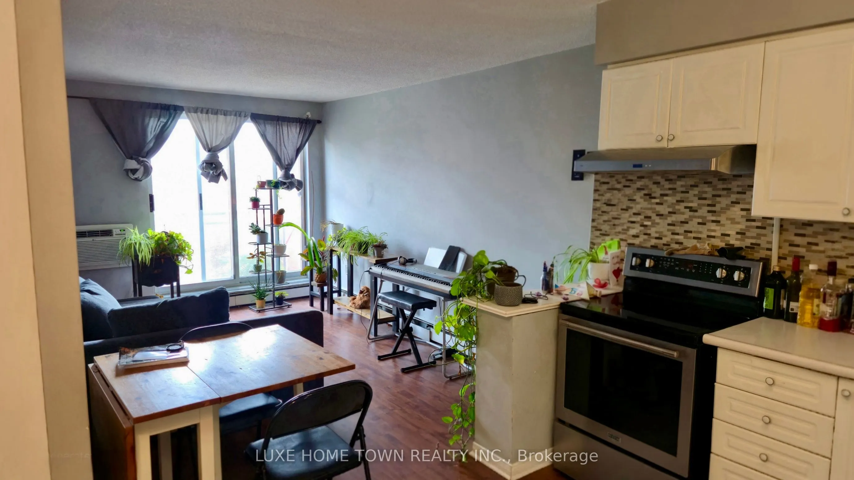 30 Summit Avenue, #503