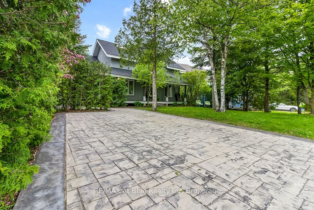 147 Carmichael Crescent