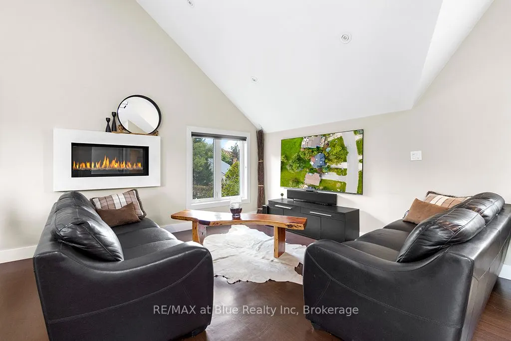 147 Carmichael Crescent
