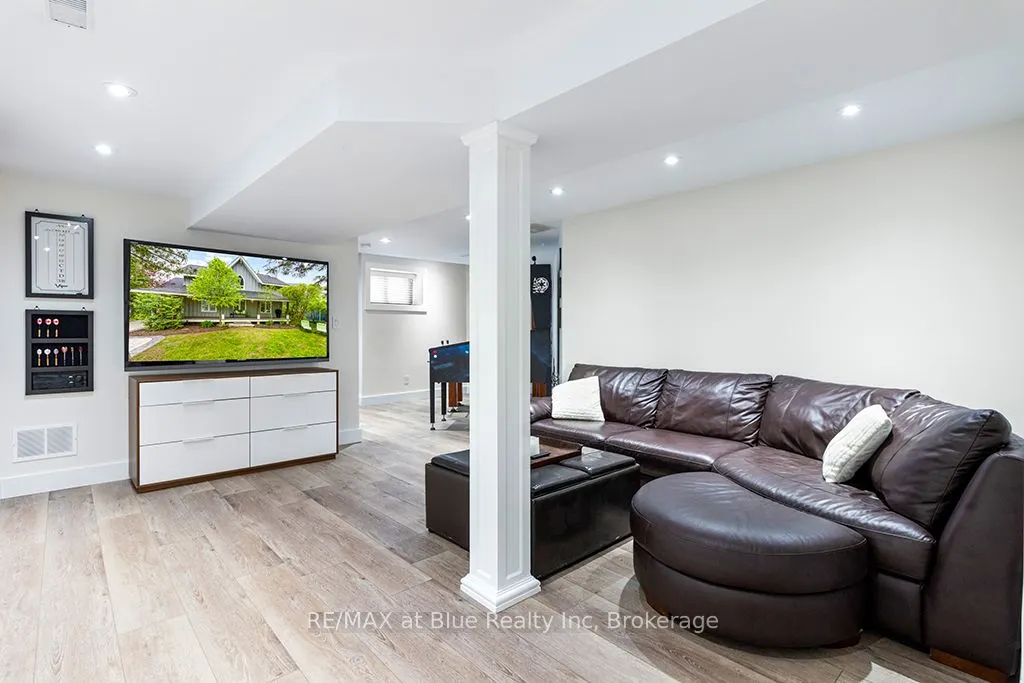 147 Carmichael Crescent