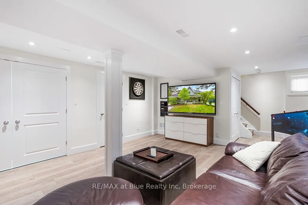 147 Carmichael Crescent