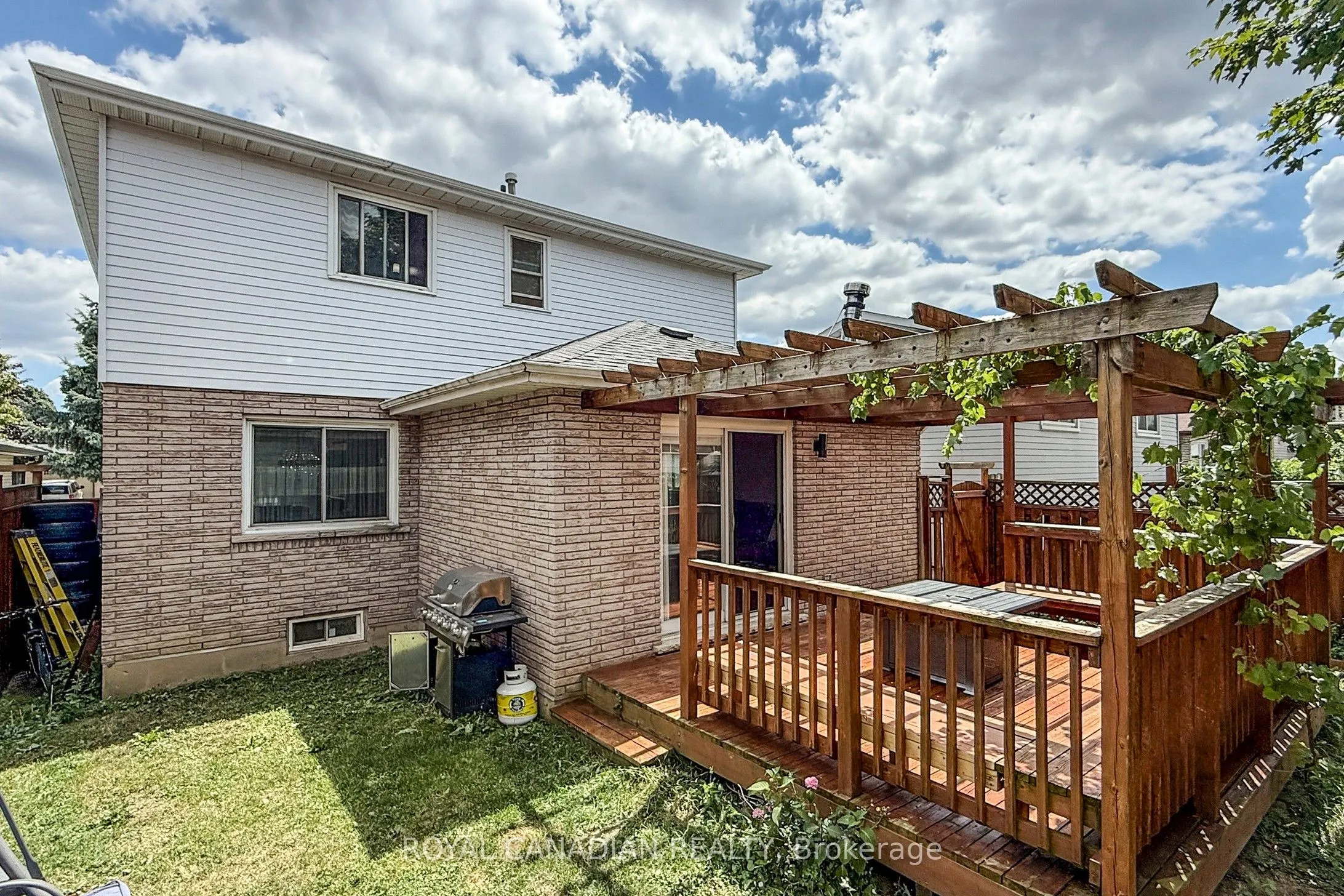 18 Millpond Place